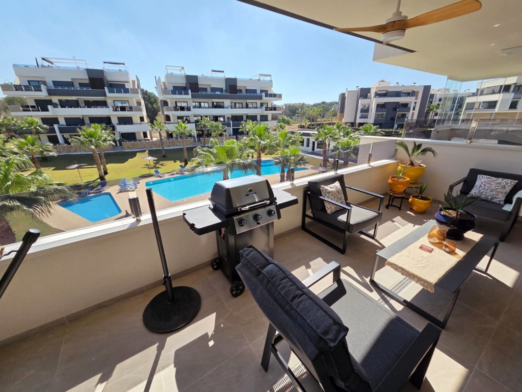 2 Bedroom 2 Bathroom Apartment in Orihuela Costa