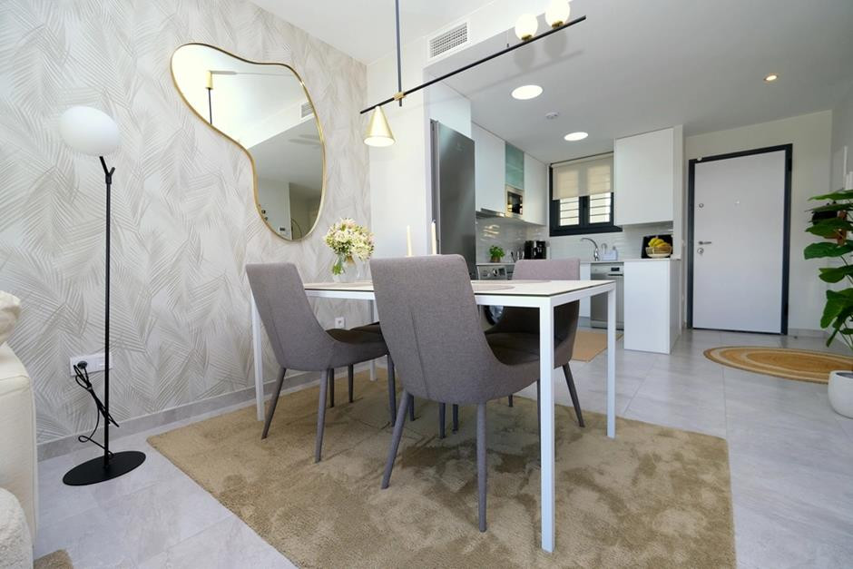 For sale - 2 Bedroom 1 Bathroom Apartment in Villamartin - Costa Blanca  - Alicante