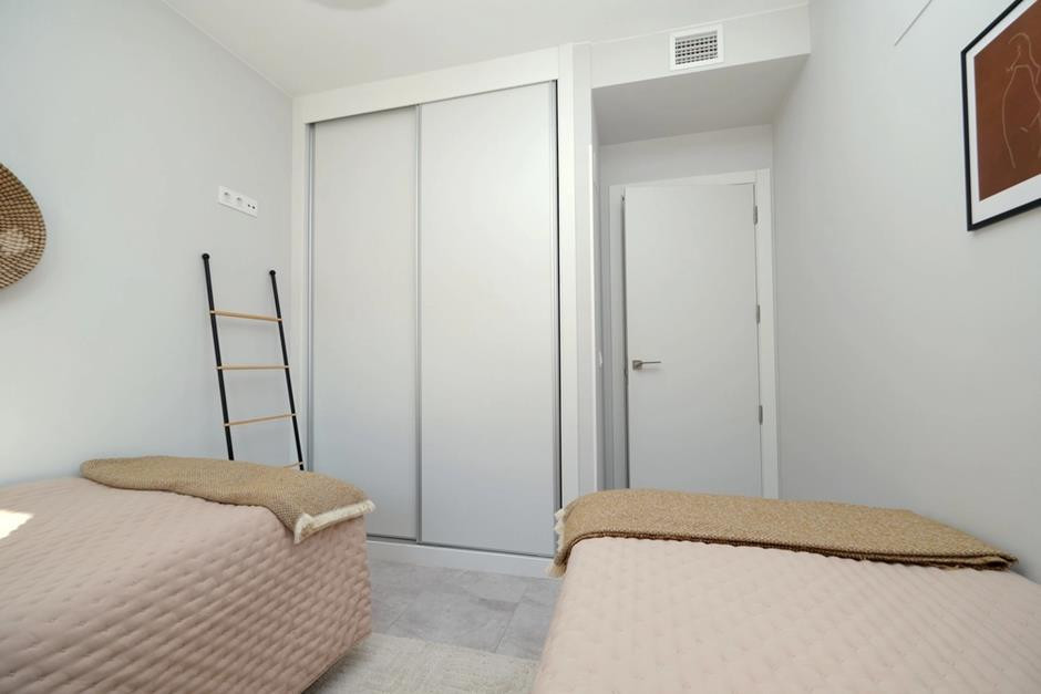 For sale - 2 Bedroom 1 Bathroom Apartment in Villamartin - Costa Blanca  - Alicante