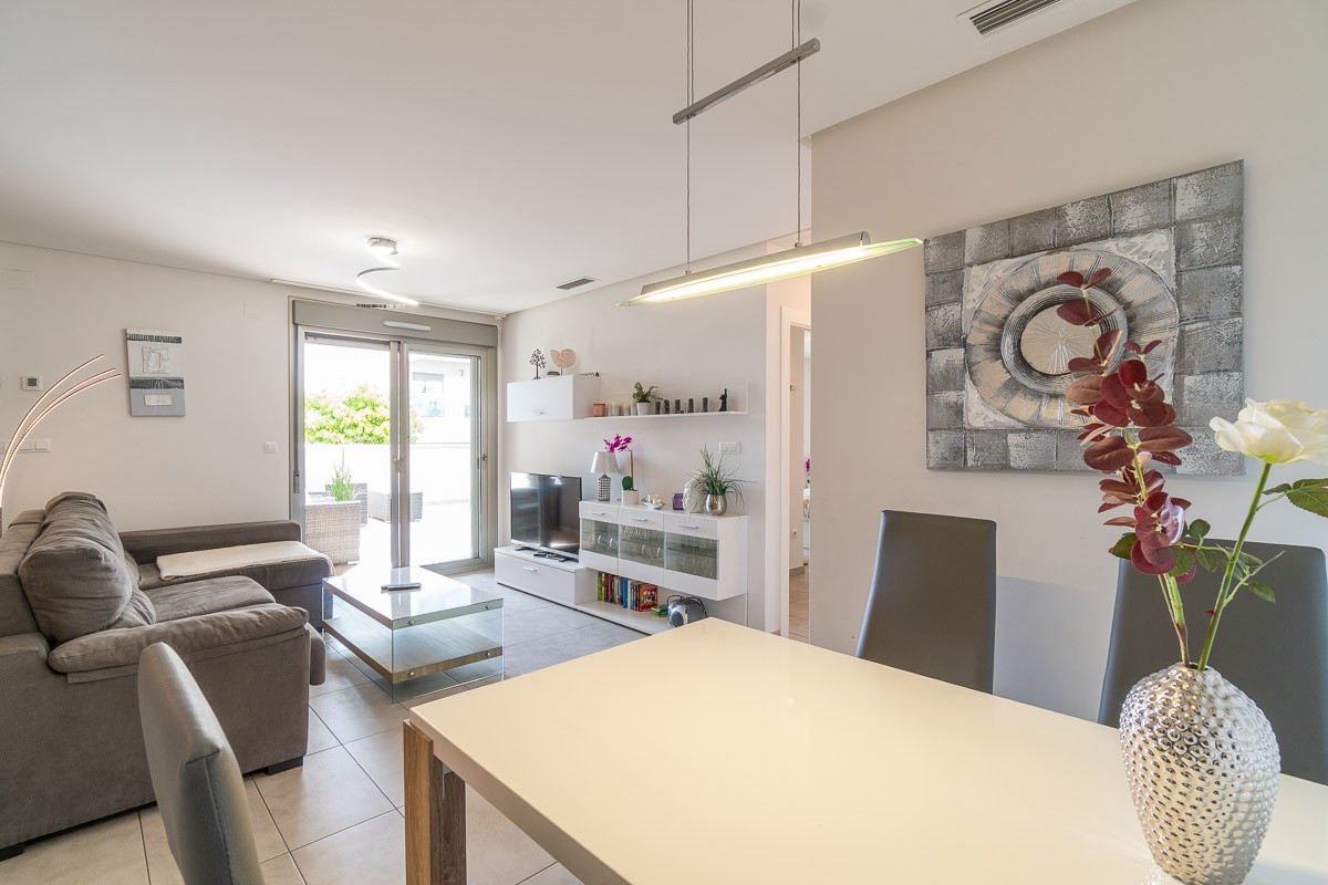 For sale - 2 Bedroom 2 Bathroom Apartment in Villamartin - Costa Blanca  - Alicante
