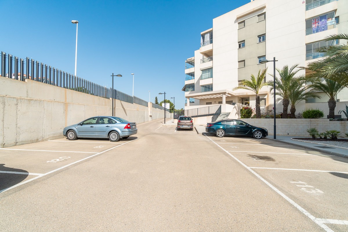 For sale - 2 Bedroom 2 Bathroom Apartment in Villamartin - Costa Blanca  - Alicante