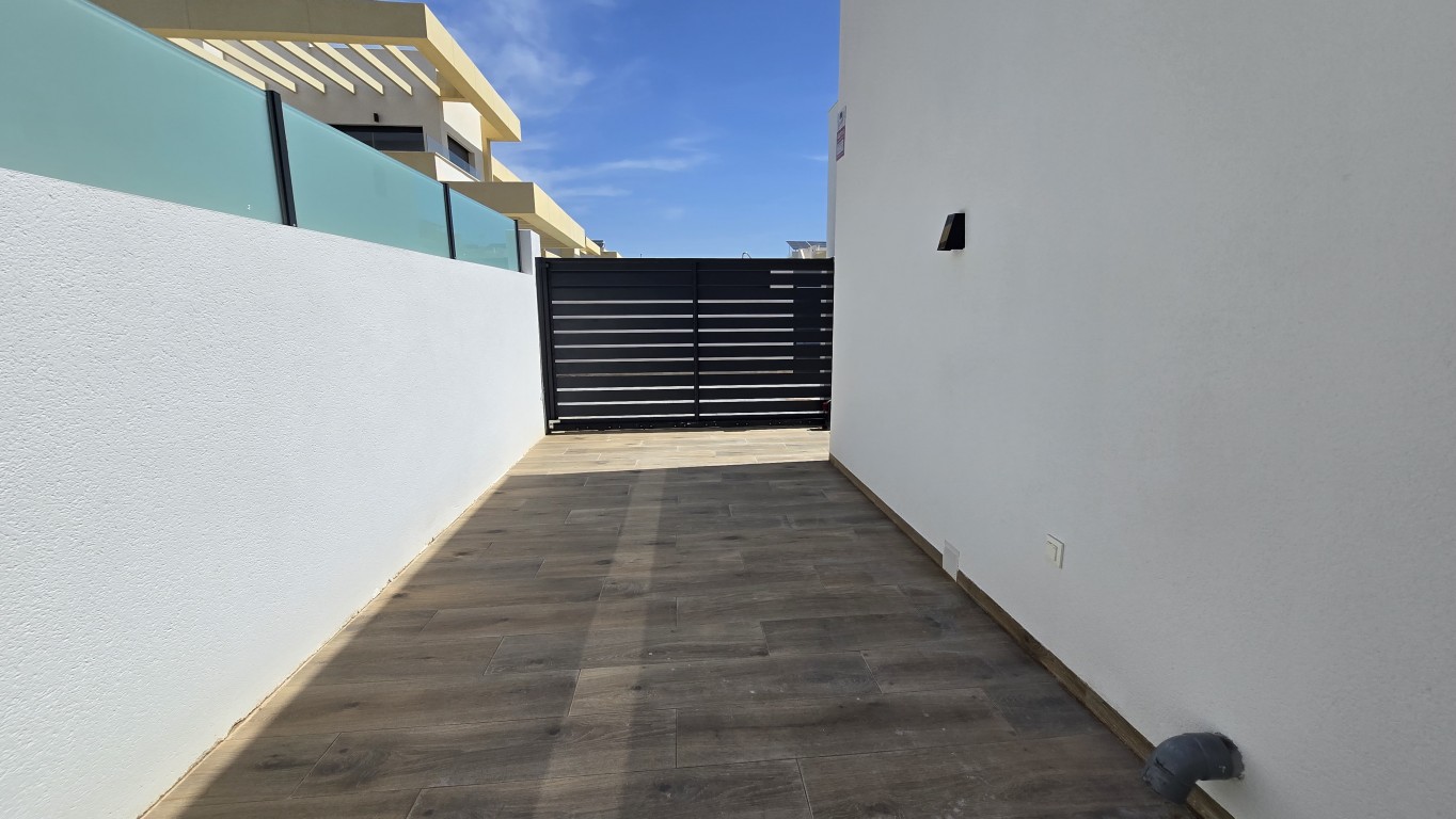 For sale - 3 Bedroom 2 Bathroom Villa in Los Montesinos - Costa Blanca  - Alicante