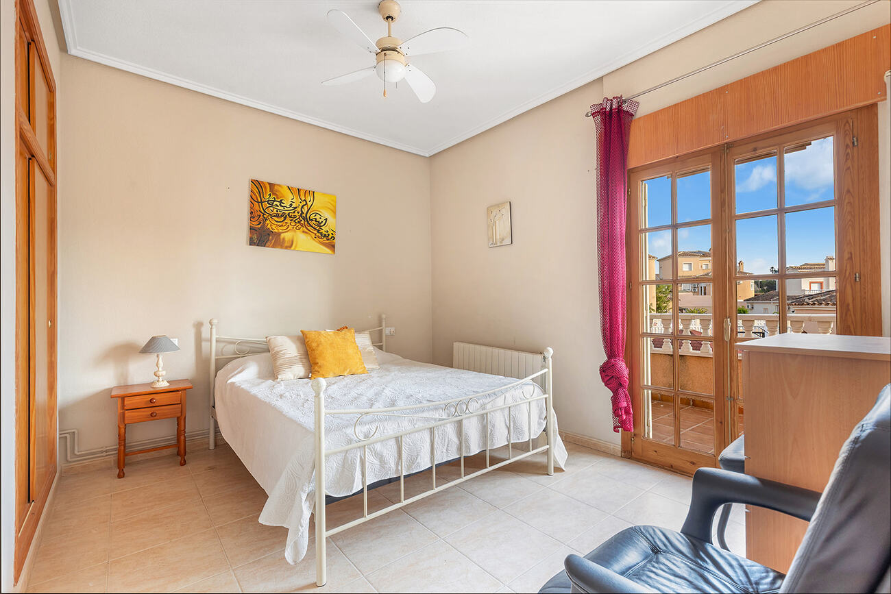 For sale - 4 Bedroom 2 Bathroom Villa in Ciudad Quesada -  - Alicante