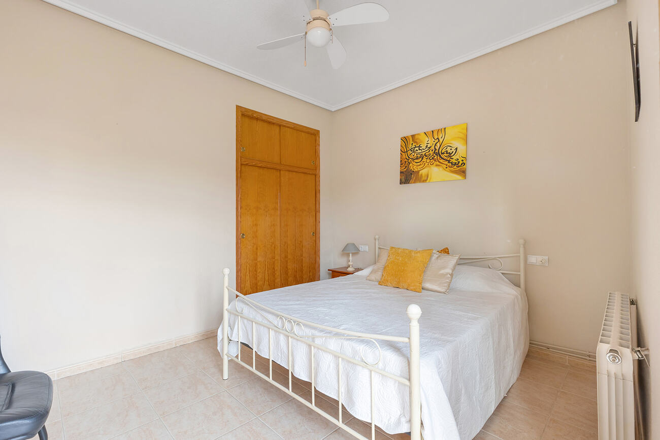 For sale - 4 Bedroom 2 Bathroom Villa in Ciudad Quesada -  - Alicante