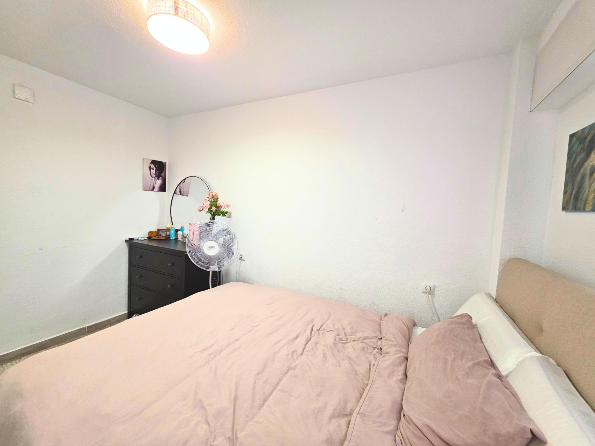 For sale - 3 Bedroom 1 Bathroom Apartment in Torrevieja - Playa Del Cura  - Alicante