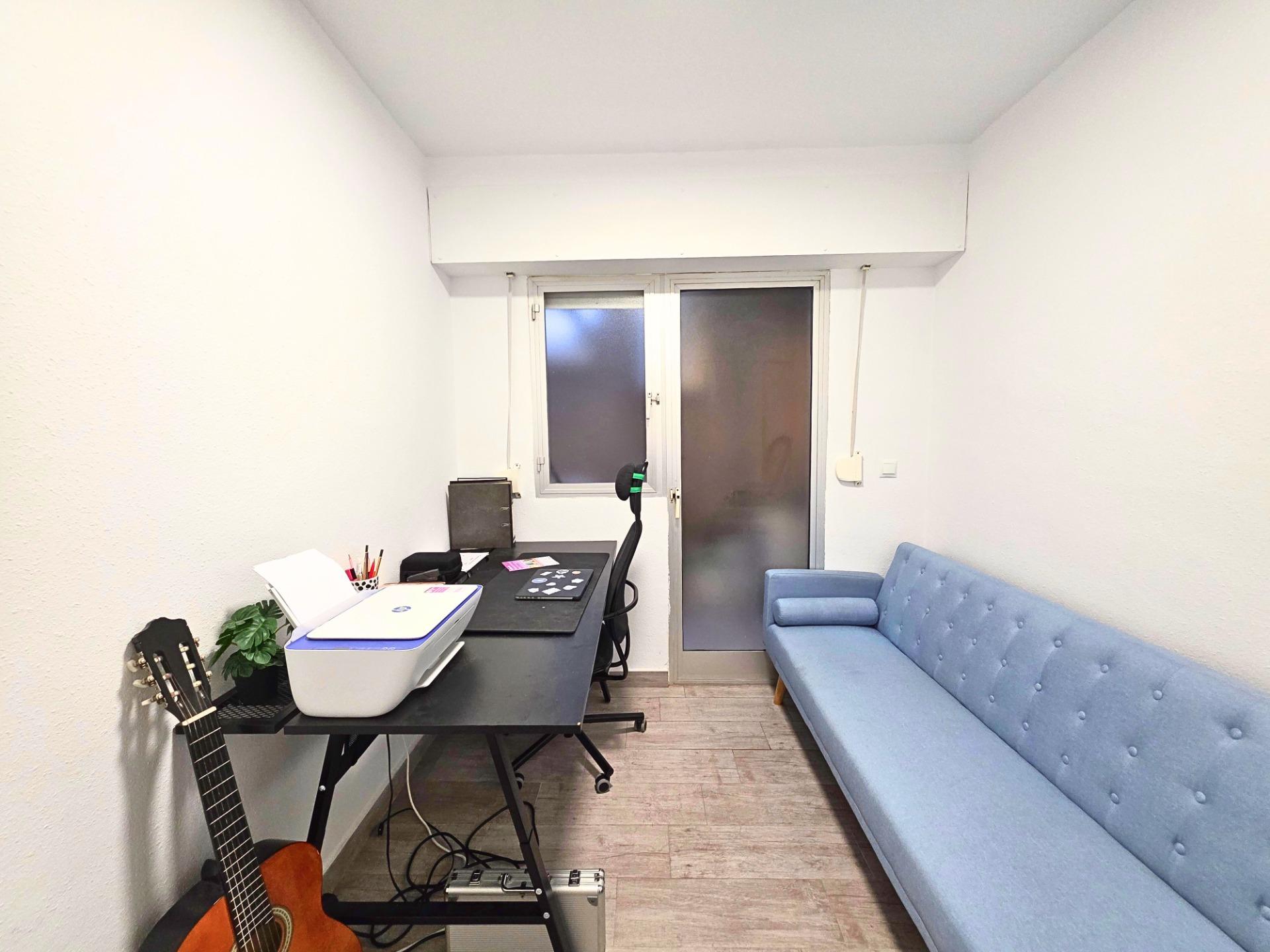 For sale - 3 Bedroom 1 Bathroom Apartment in Torrevieja - Playa Del Cura  - Alicante