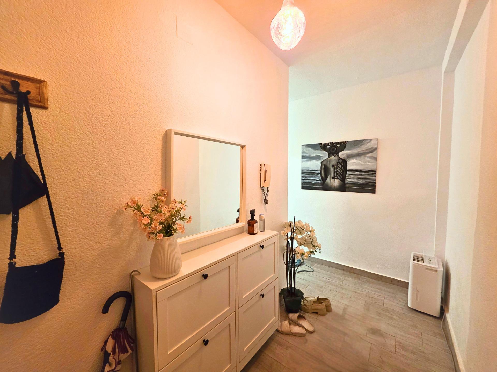 For sale - 3 Bedroom 1 Bathroom Apartment in Torrevieja - Playa Del Cura  - Alicante