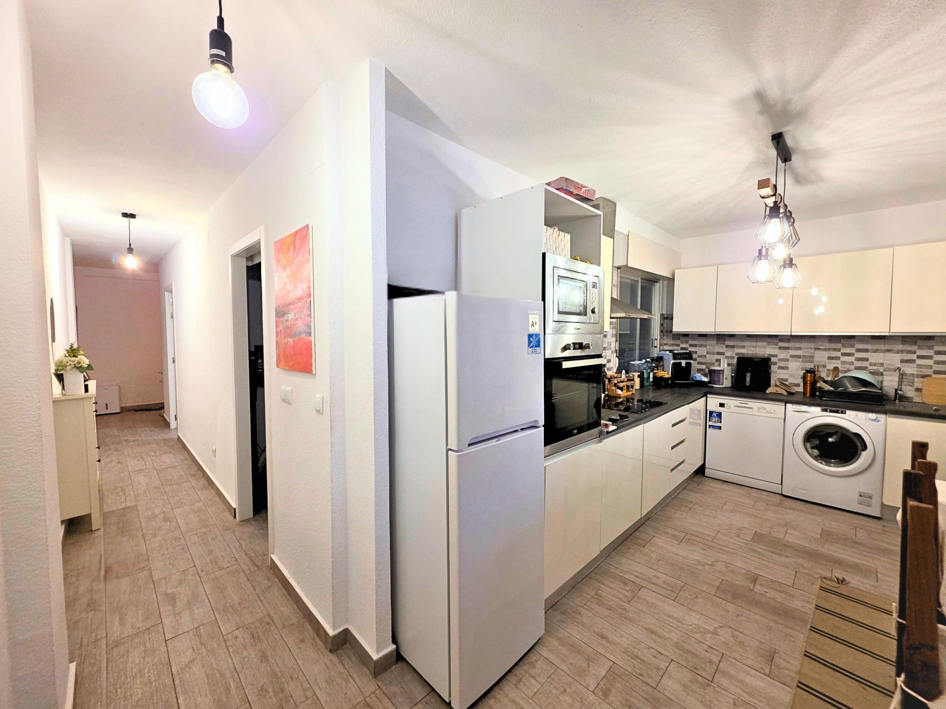 For sale - 3 Bedroom 1 Bathroom Apartment in Torrevieja - Playa Del Cura  - Alicante