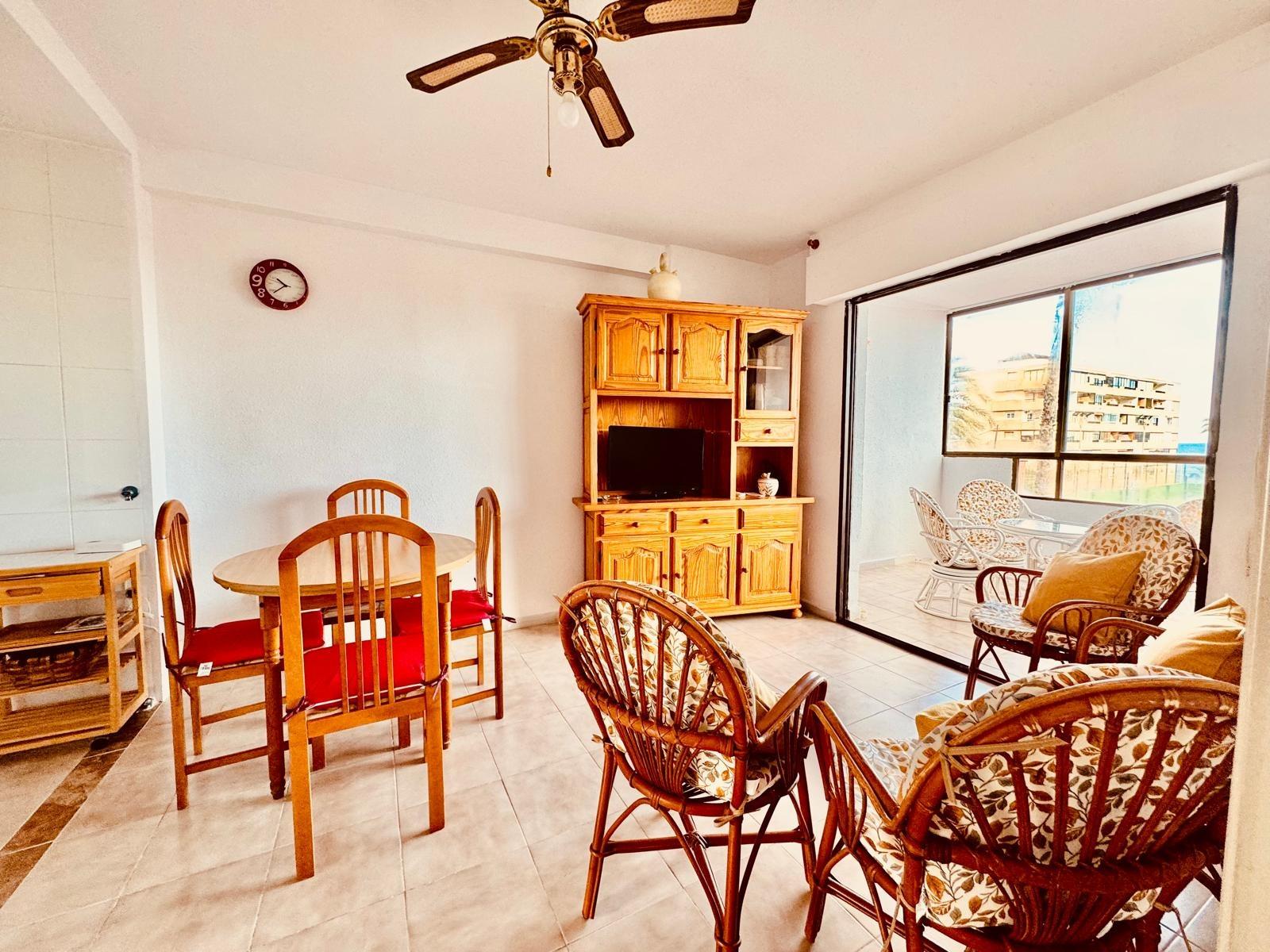 For sale - 3 Bedroom 1 Bathroom Apartment in Torrevieja - Cabo Cervera  - Alicante
