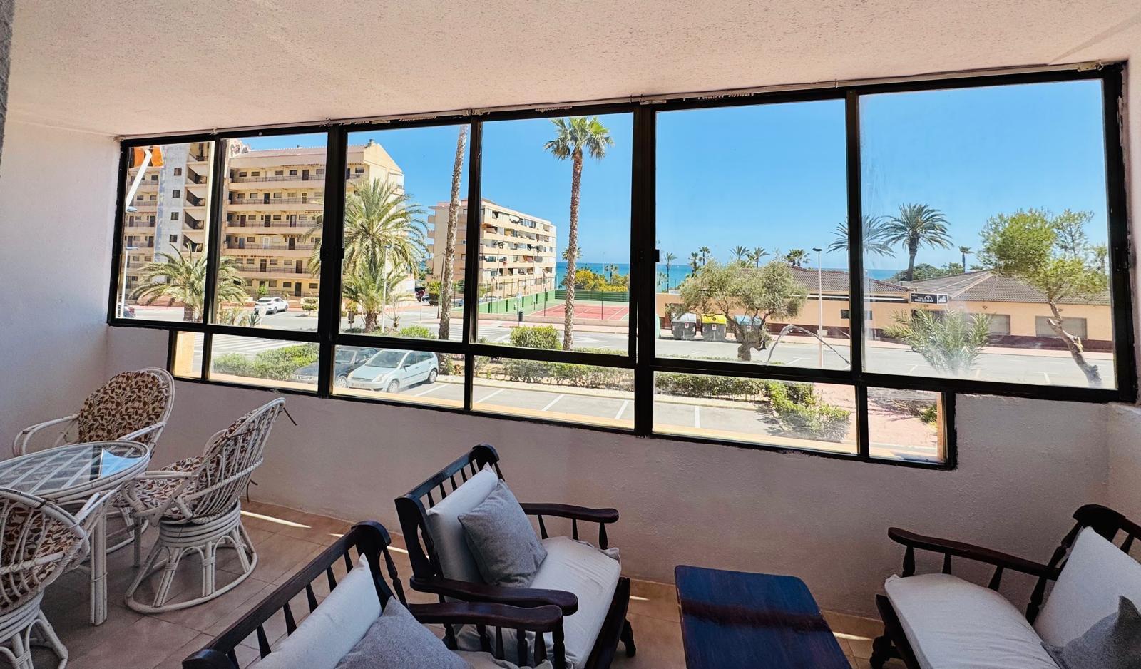 For sale - 3 Bedroom 1 Bathroom Apartment in Torrevieja - Cabo Cervera  - Alicante