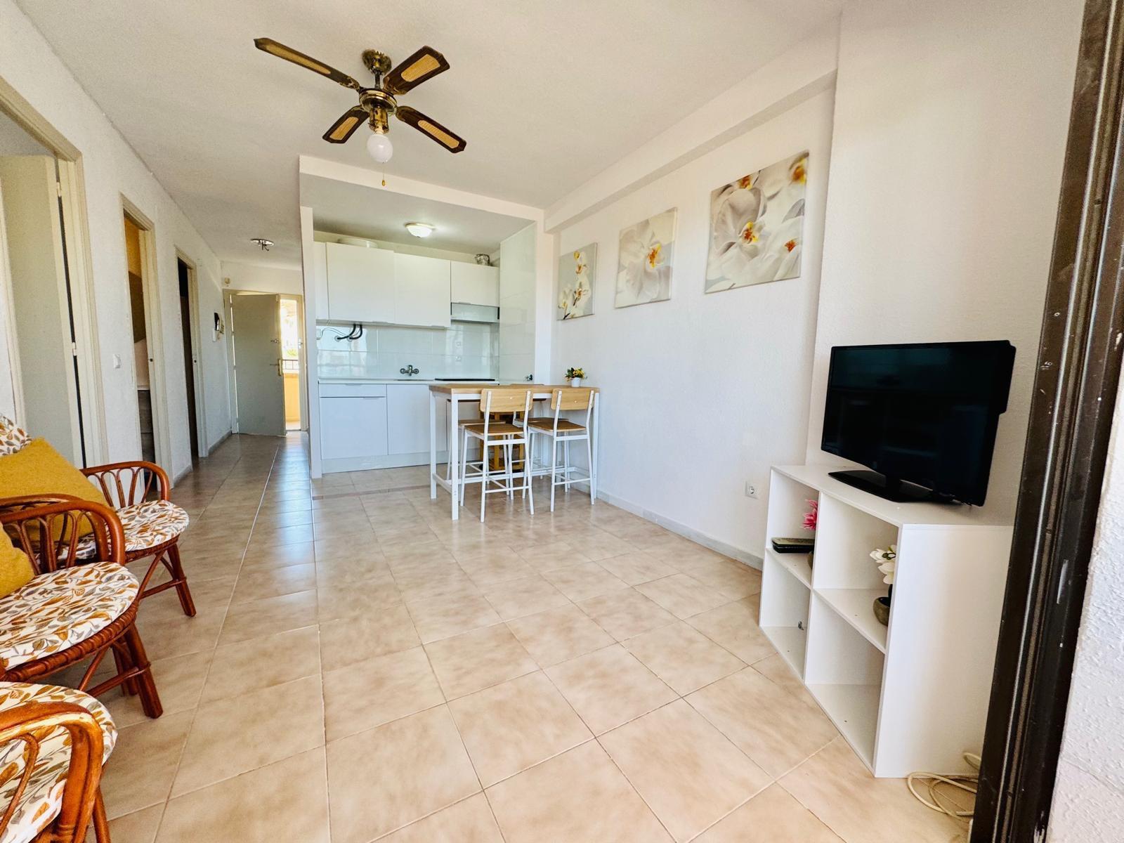 For sale - 3 Bedroom 1 Bathroom Apartment in Torrevieja - Cabo Cervera  - Alicante