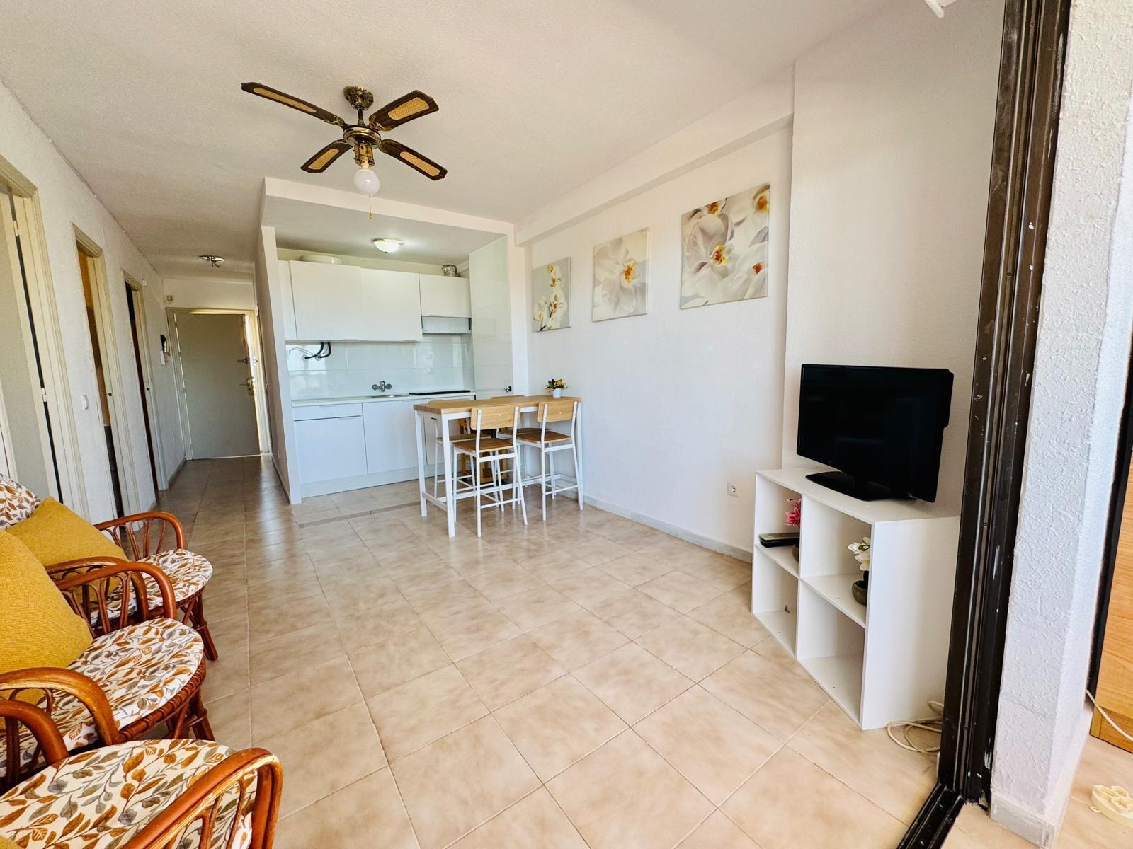 For sale - 3 Bedroom 1 Bathroom Apartment in Torrevieja - Cabo Cervera  - Alicante