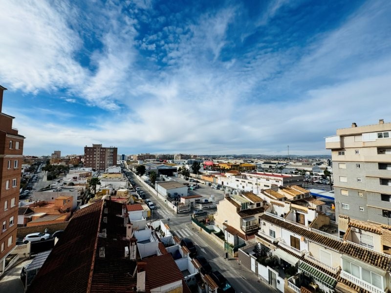 For sale - 2 Bedroom 1 Bathroom Apartment in Torrevieja - Costa Blanca  - Alicante