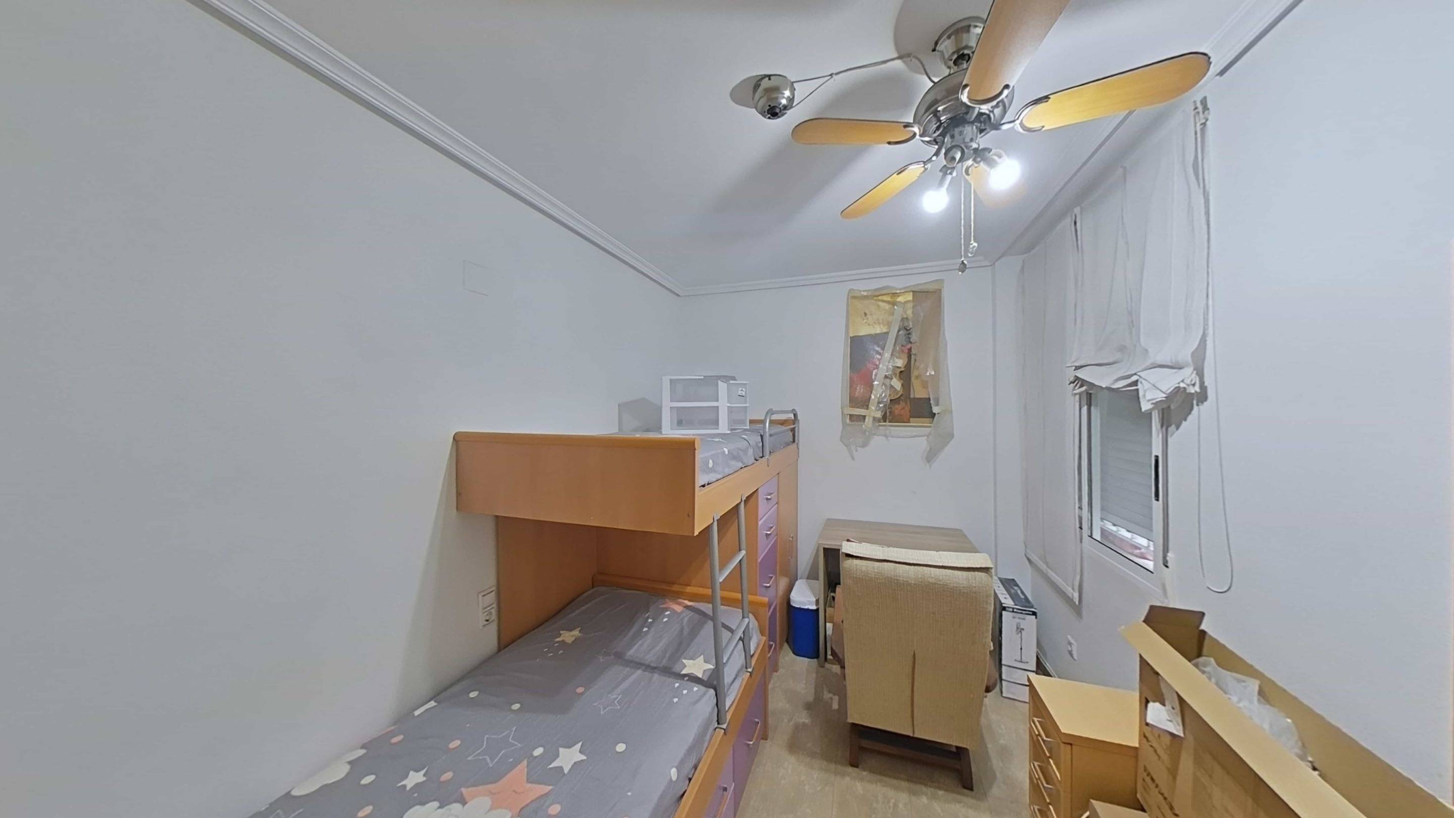 For sale - 4 Bedroom 2 Bathroom Apartment in Torrevieja - Estacion De Autobuses  - Alicante