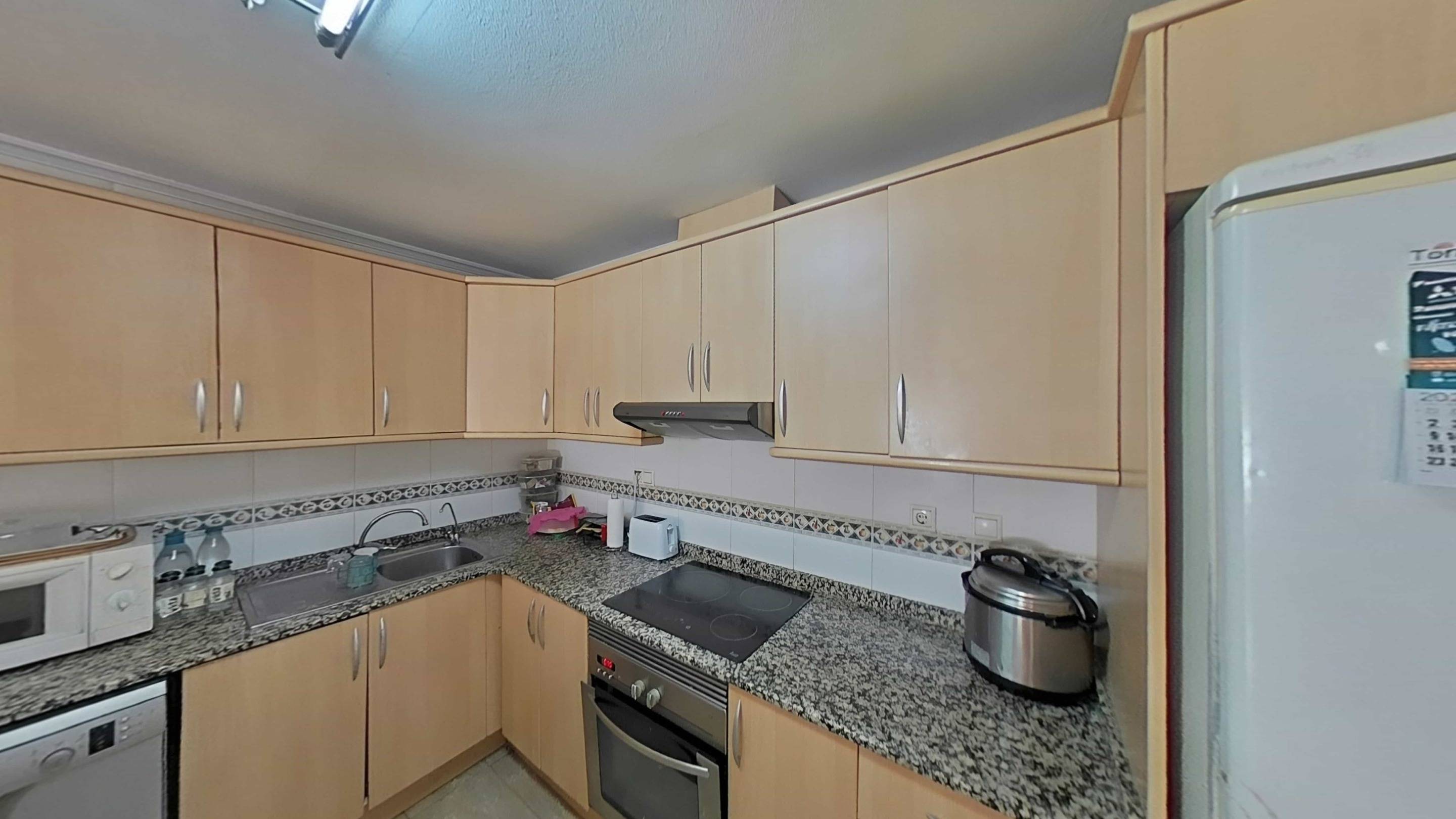 For sale - 4 Bedroom 2 Bathroom Apartment in Torrevieja - Estacion De Autobuses  - Alicante