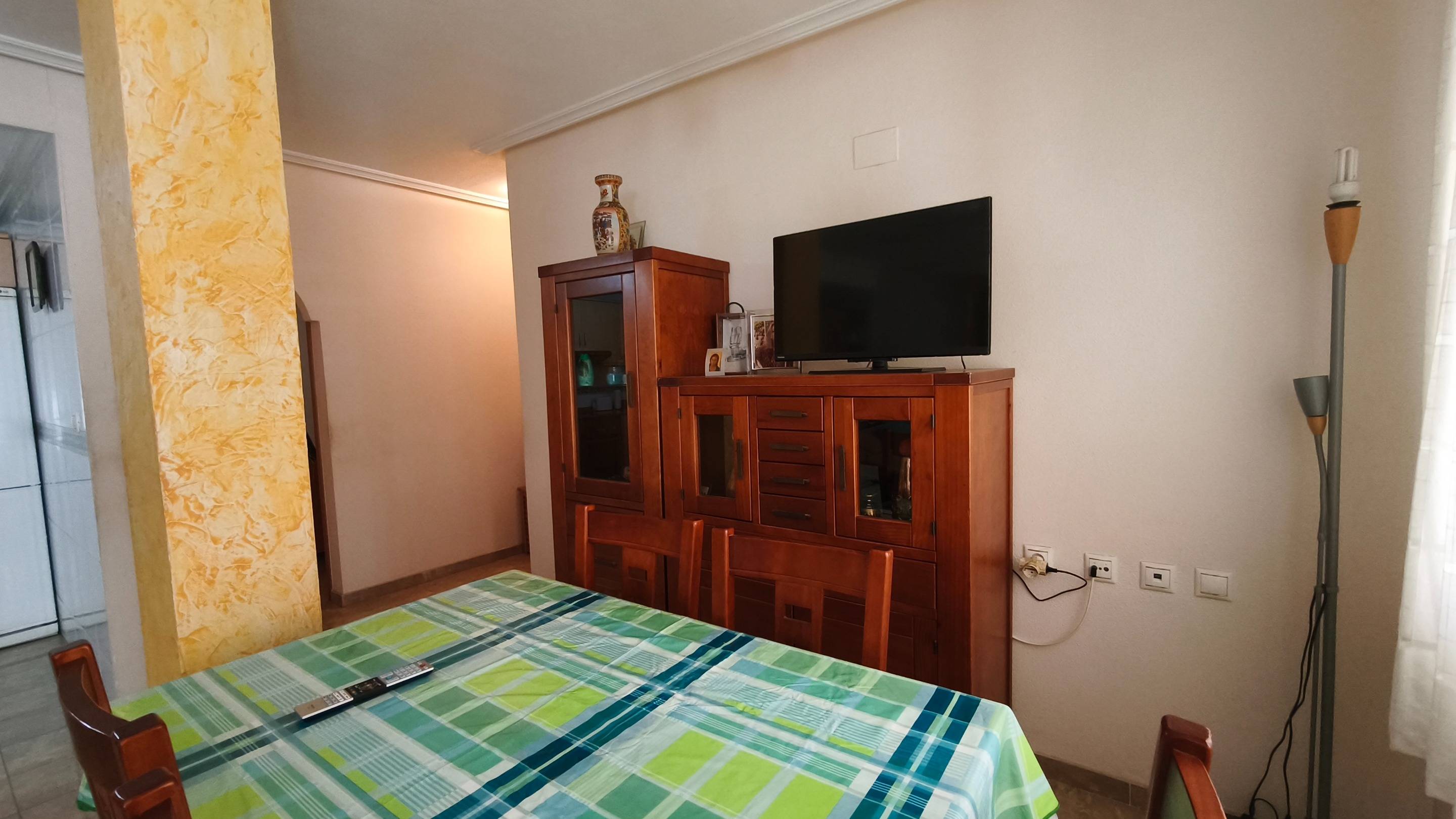 For sale - 4 Bedroom 2 Bathroom Apartment in Torrevieja - Estacion De Autobuses  - Alicante