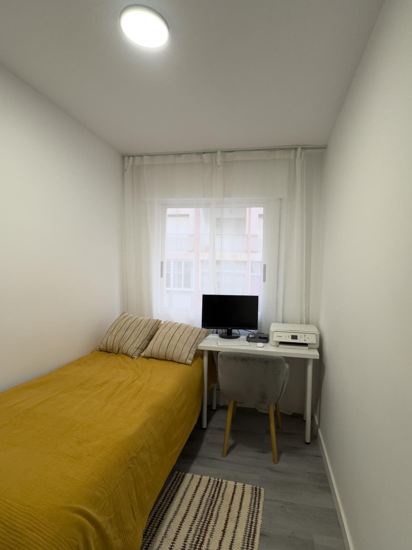 For sale - 2 Bedroom 1 Bathroom Apartment in Torrevieja - Curva Del Palangre  - Alicante