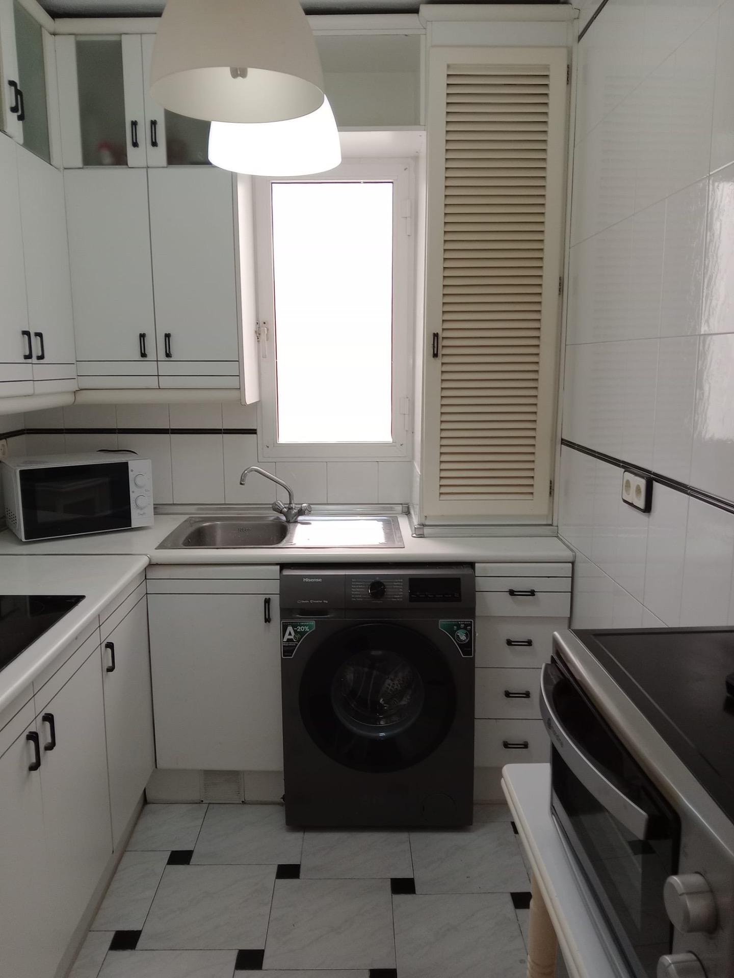 For sale - 3 Bedroom 1 Bathroom Apartment in Torrevieja - Playa Del Cura  - Alicante