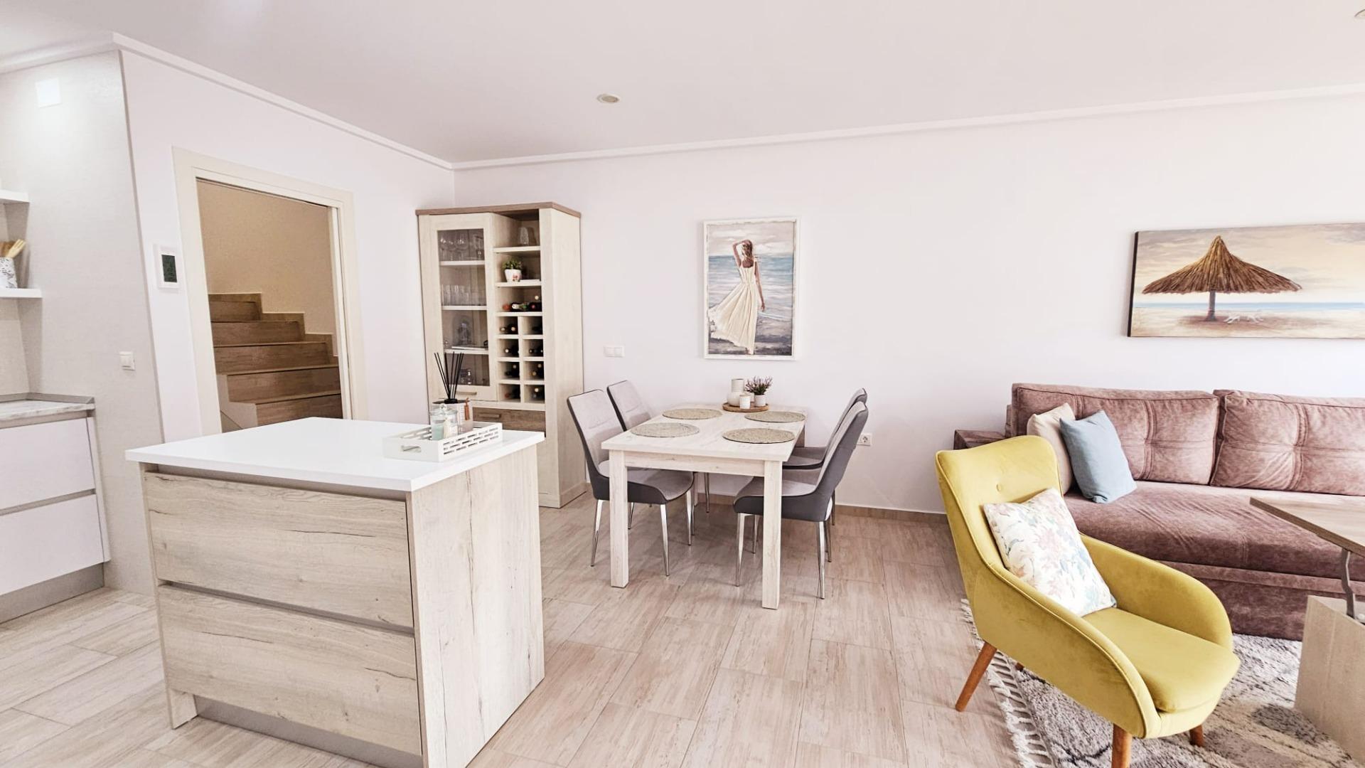 For sale - 2 Bedroom 2 Bathroom Duplex in Torrevieja - La Siesta  - Alicante