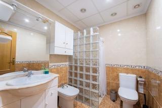 For sale - 4 Bedroom 2 Bathroom Apartment in Torrevieja - Playa Del Cura  - Alicante