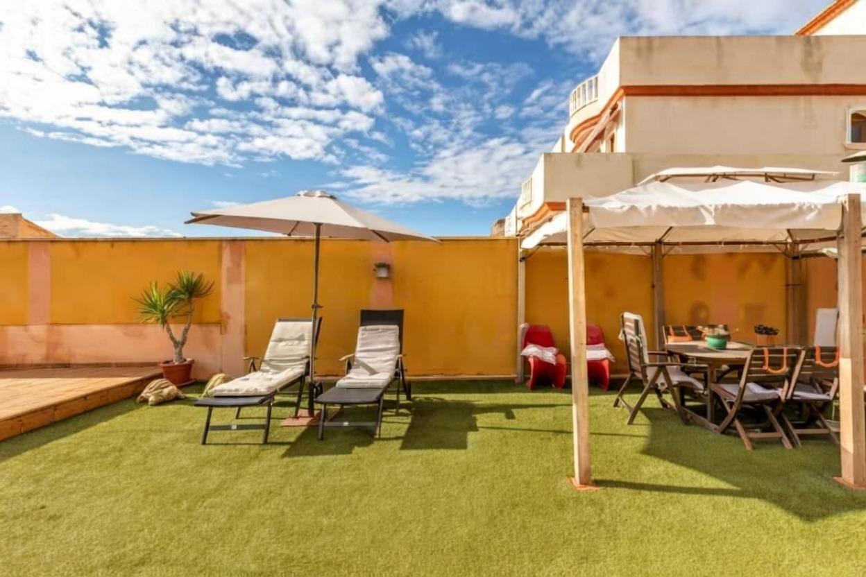 For sale - 4 Bedroom 2 Bathroom Villa in Torrevieja - aguas nuevas  - Alicante
