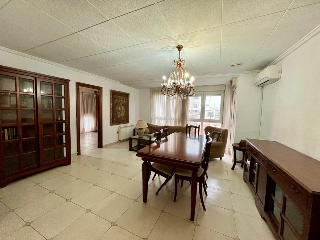 4 Bedroom 2 Bathroom Apartment in Torrevieja