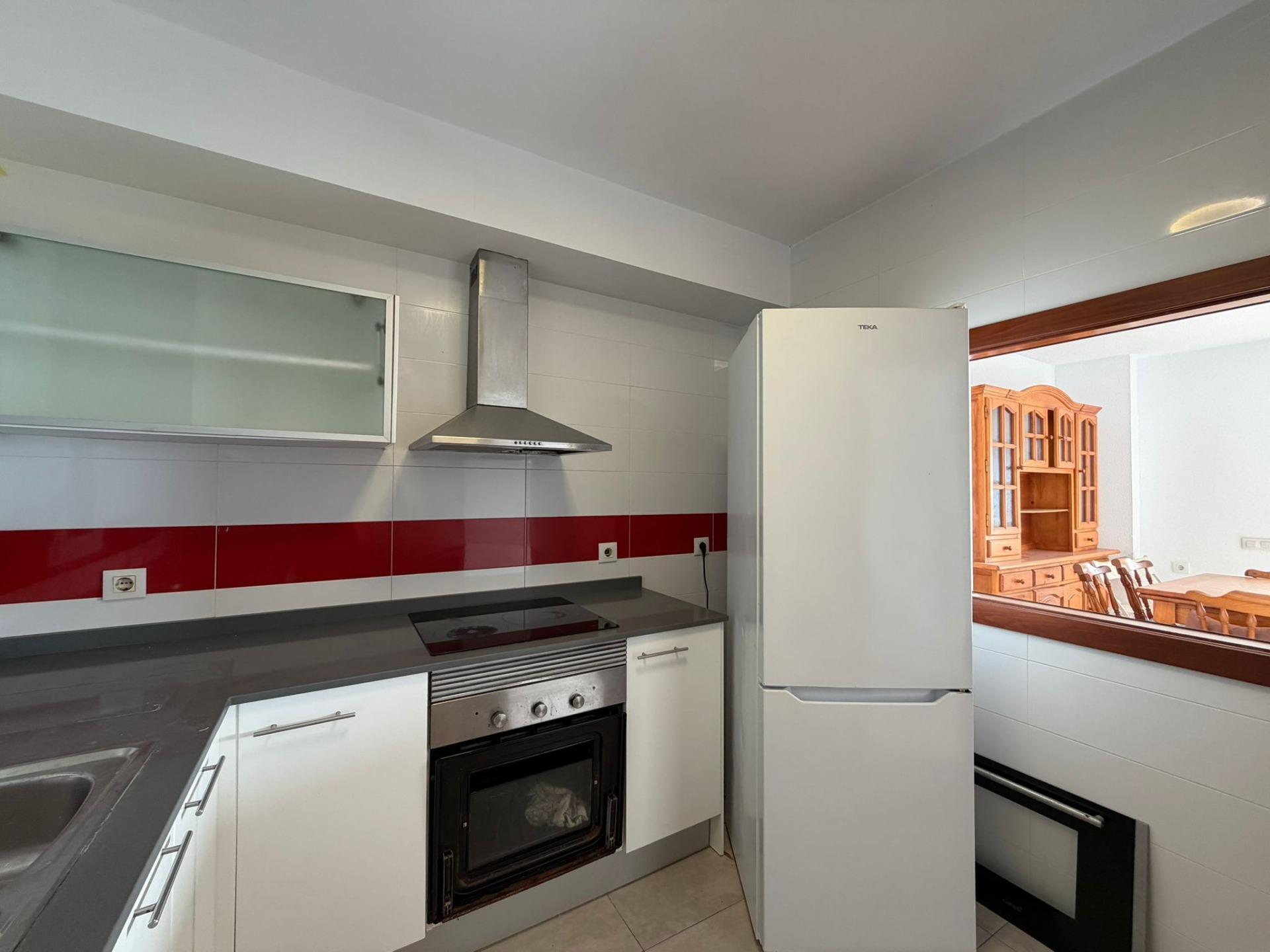 For sale - 4 Bedroom 2 Bathroom Apartment in Torrevieja - Playa De Los Locos  - Alicante