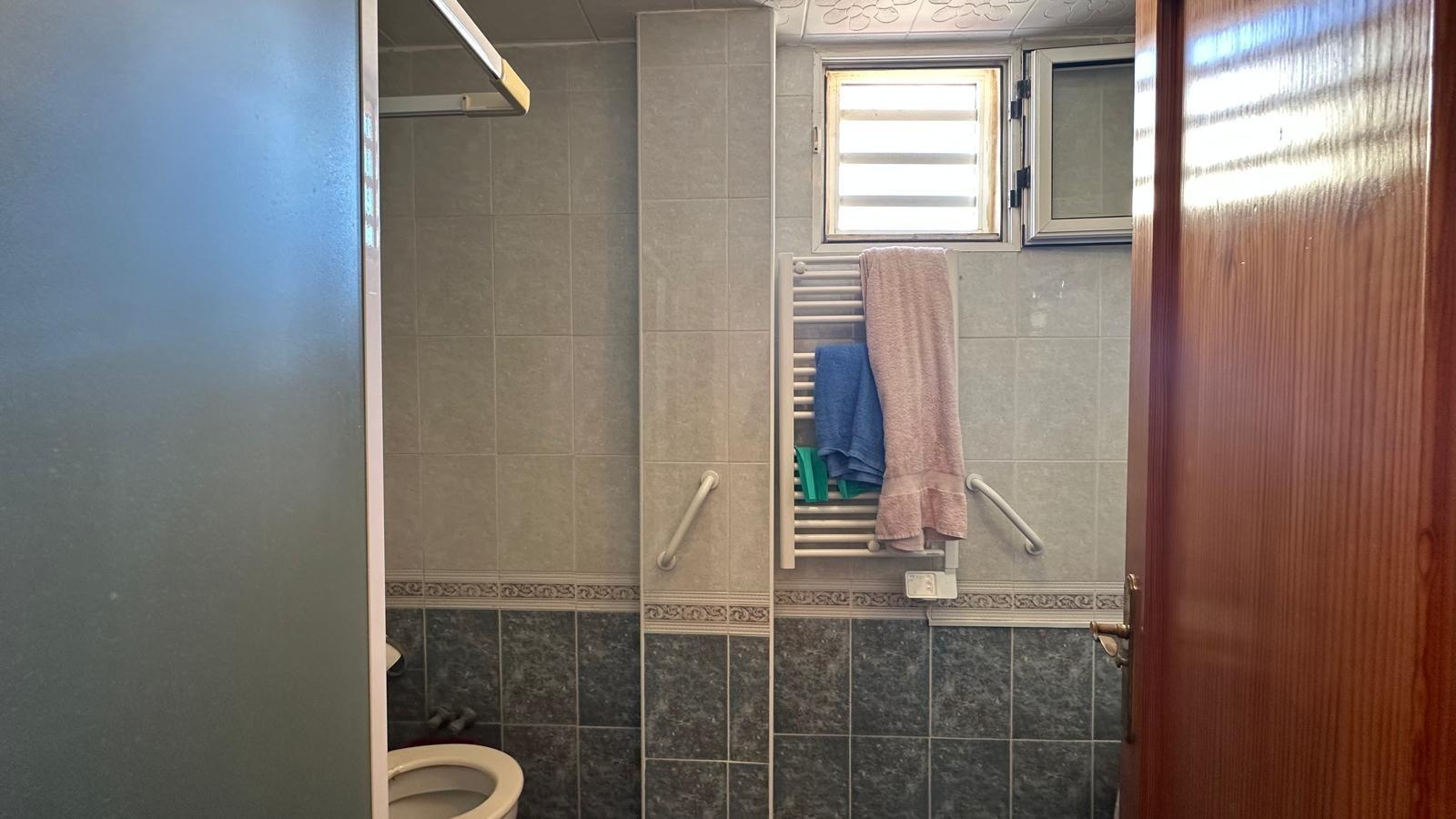 For sale - 3 Bedroom 1 Bathroom Apartment in Torrevieja - Estacion De Autobuses  - Alicante