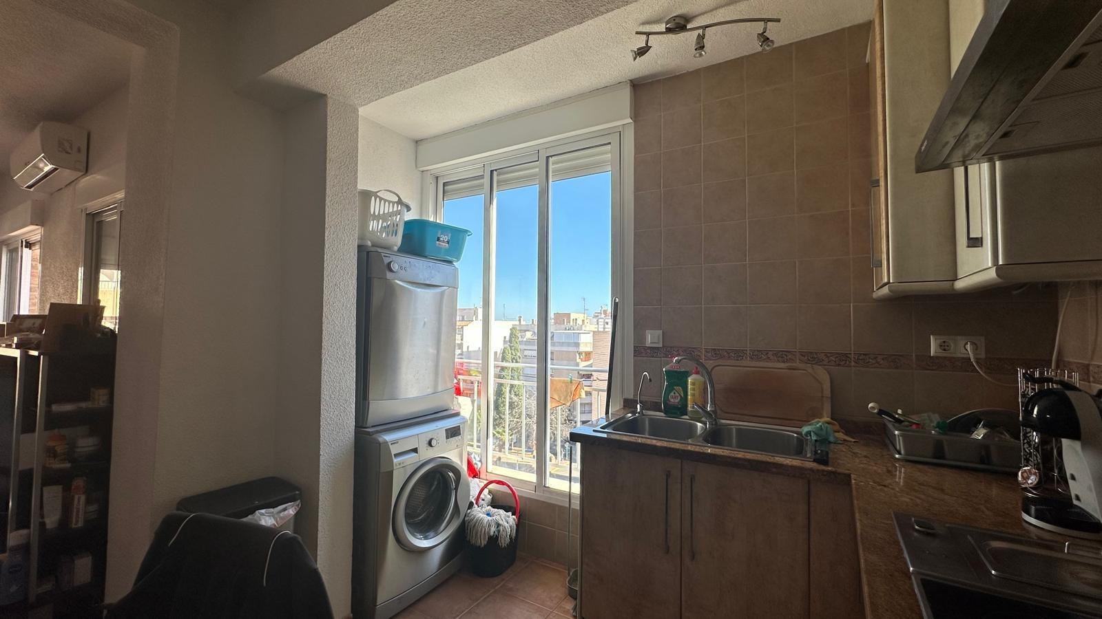 For sale - 3 Bedroom 1 Bathroom Apartment in Torrevieja - Estacion De Autobuses  - Alicante