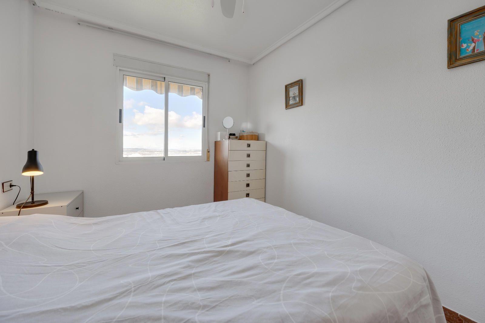 For sale - 2 Bedroom 1 Bathroom Penthouse in Torrevieja - Centro  - Alicante