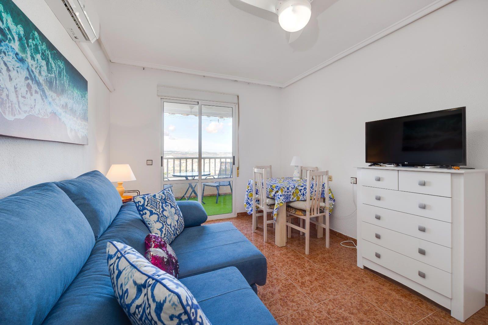 For sale - 2 Bedroom 1 Bathroom Penthouse in Torrevieja - Centro  - Alicante