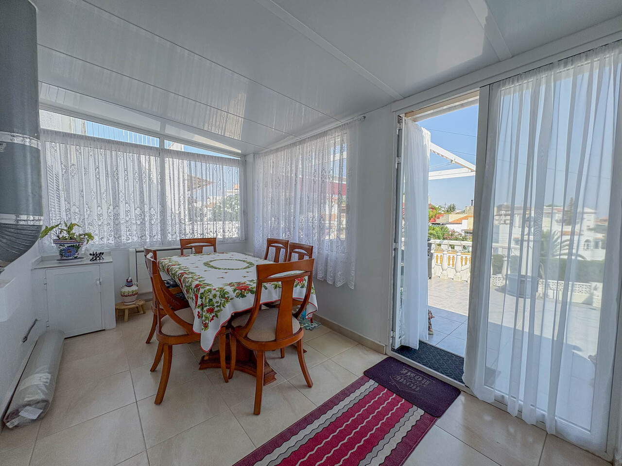 For sale - 3 Bedroom 2 Bathroom Town House in Torrevieja - Costa Blanca  - Alicante