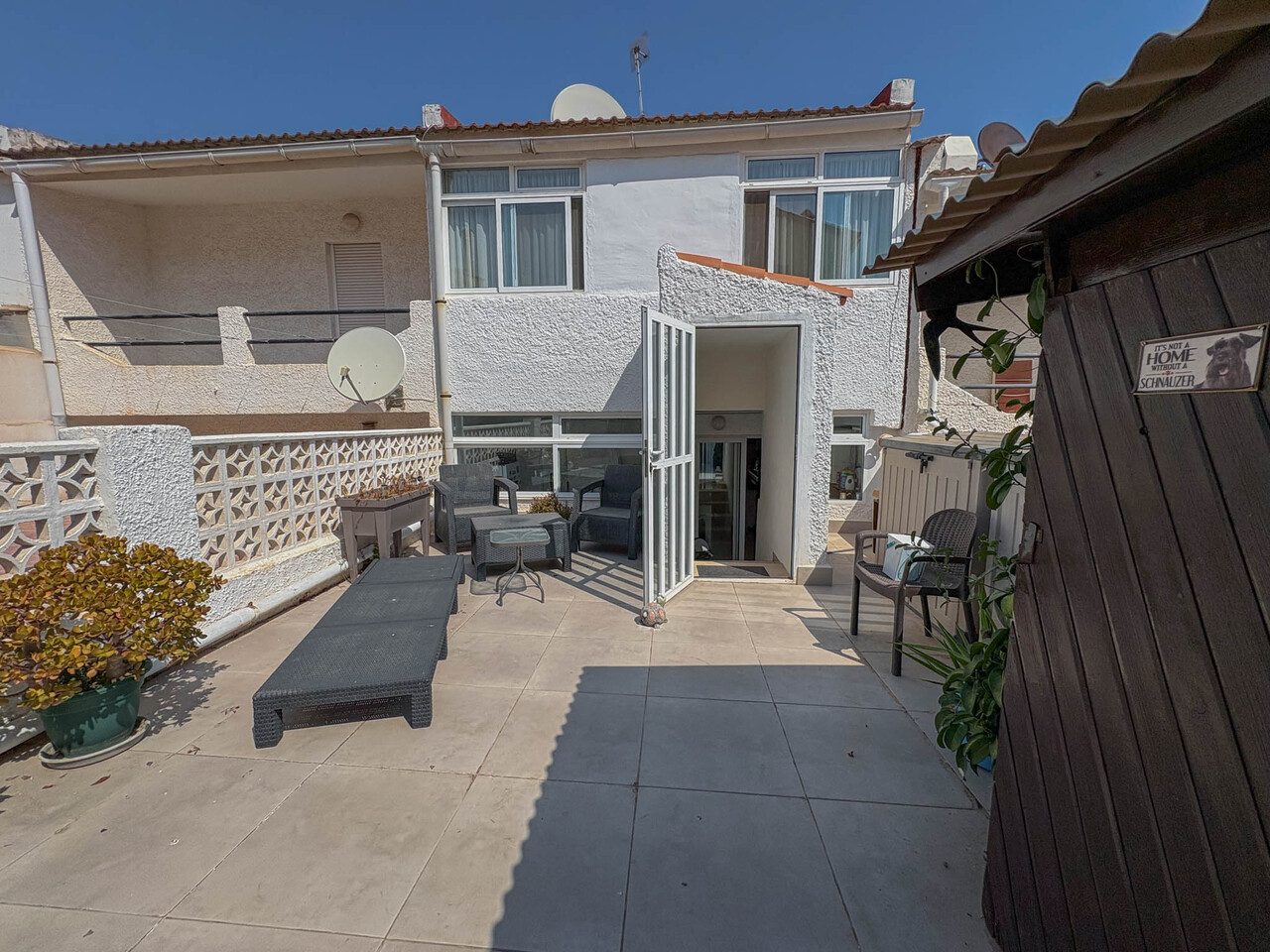 For sale - 3 Bedroom 2 Bathroom Town House in Torrevieja - Costa Blanca  - Alicante