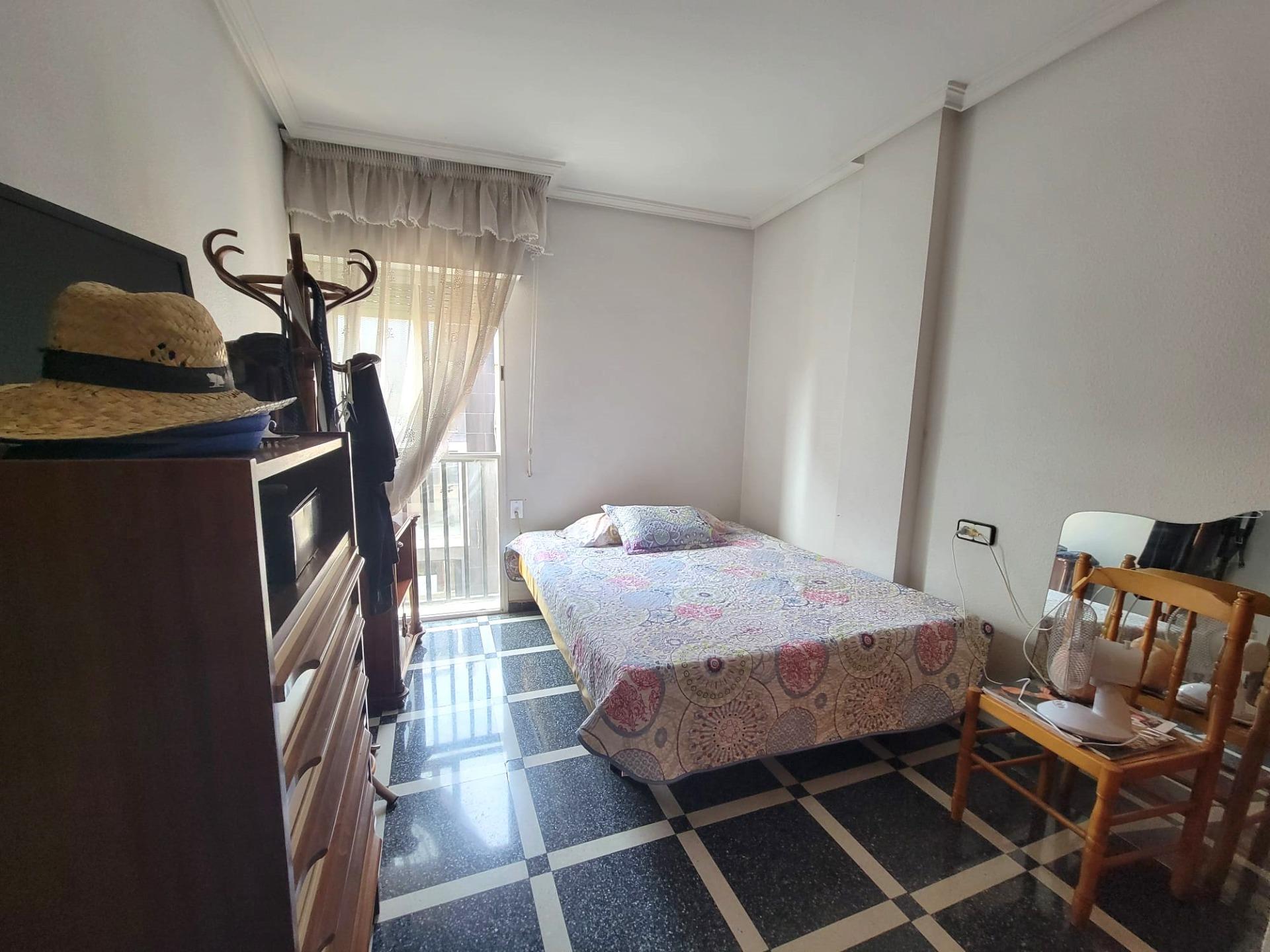 For sale - 2 Bedroom 2 Bathroom Apartment in Torrevieja - Centro  - Alicante