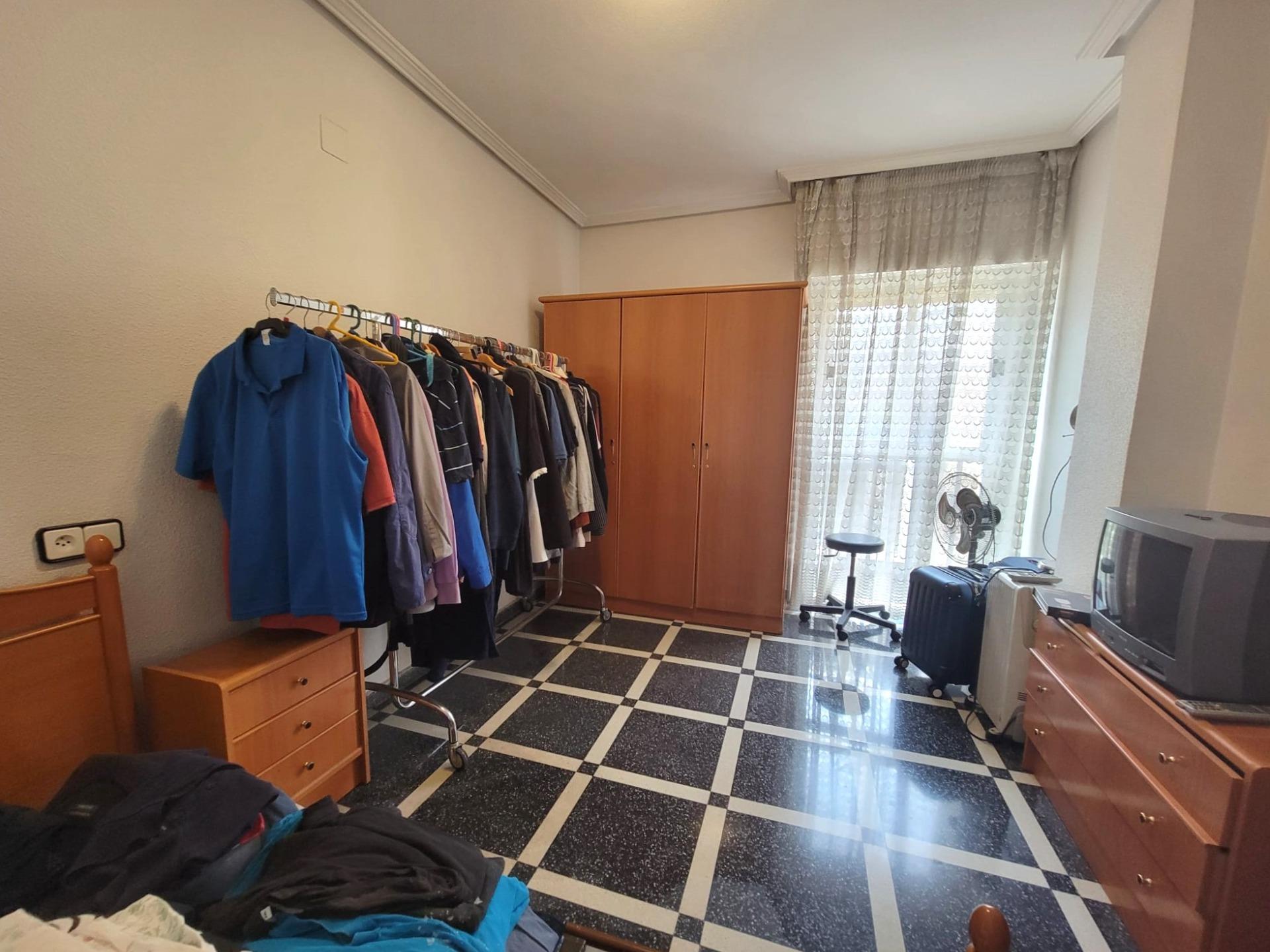 For sale - 2 Bedroom 2 Bathroom Apartment in Torrevieja - Centro  - Alicante