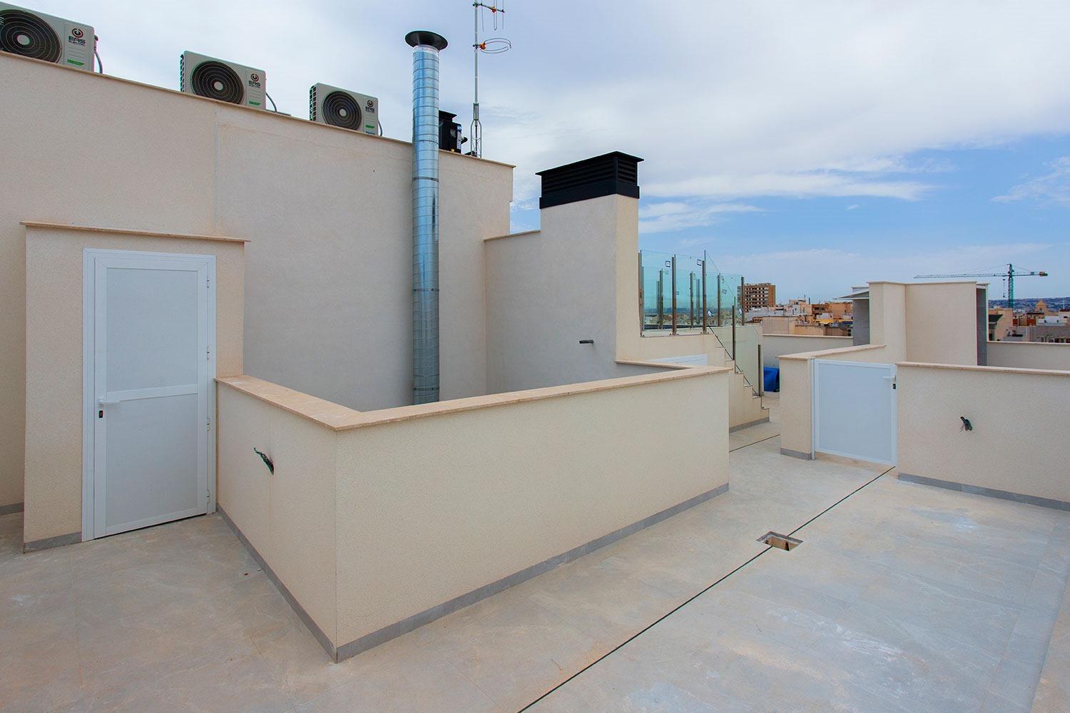 For sale - 2 Bedroom 2 Bathroom Apartment in Torrevieja - Playa Del Cura  - Alicante