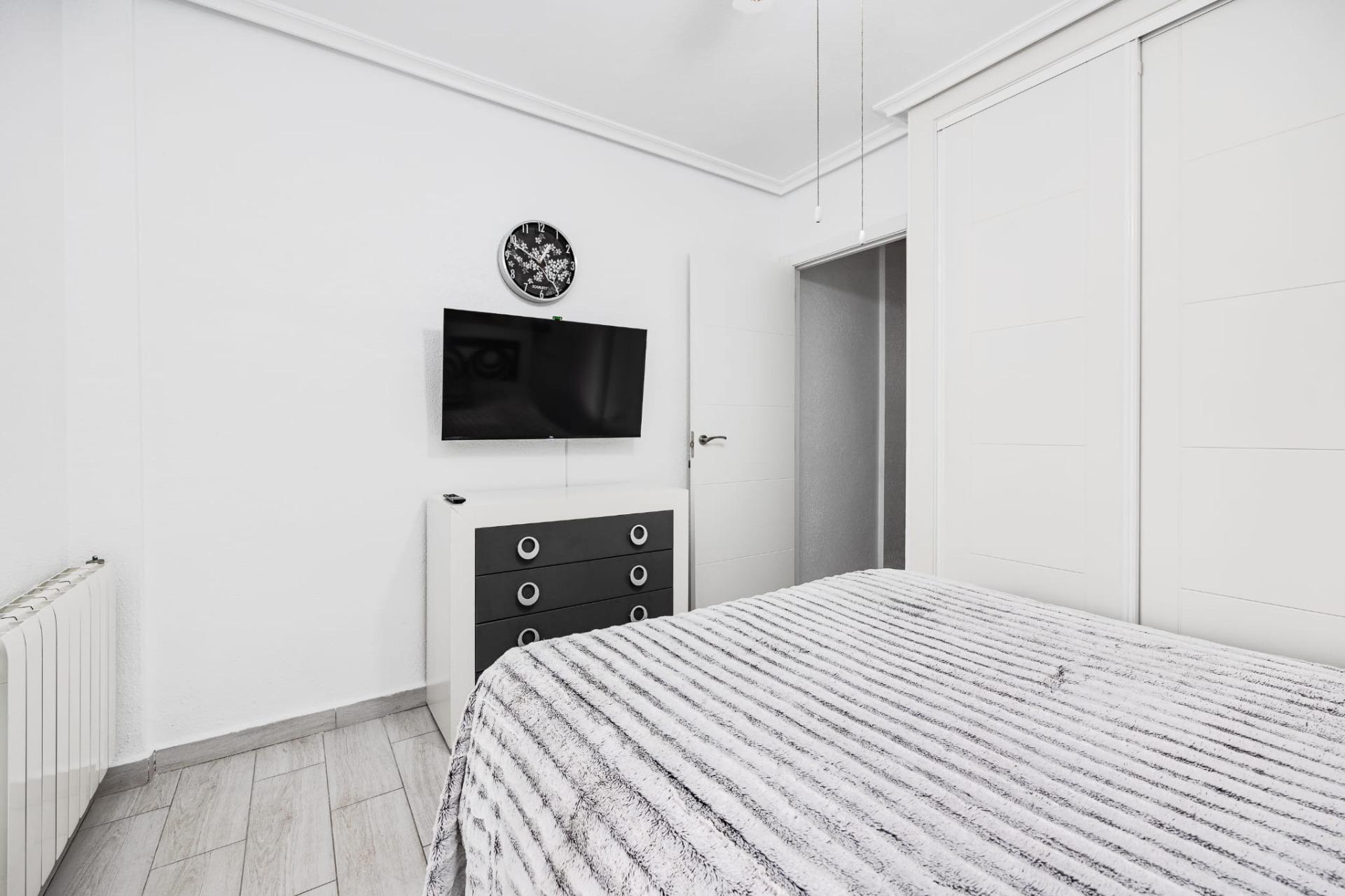 For sale - 3 Bedroom 1 Bathroom Town House in Torrevieja - Calas Blanca  - Alicante