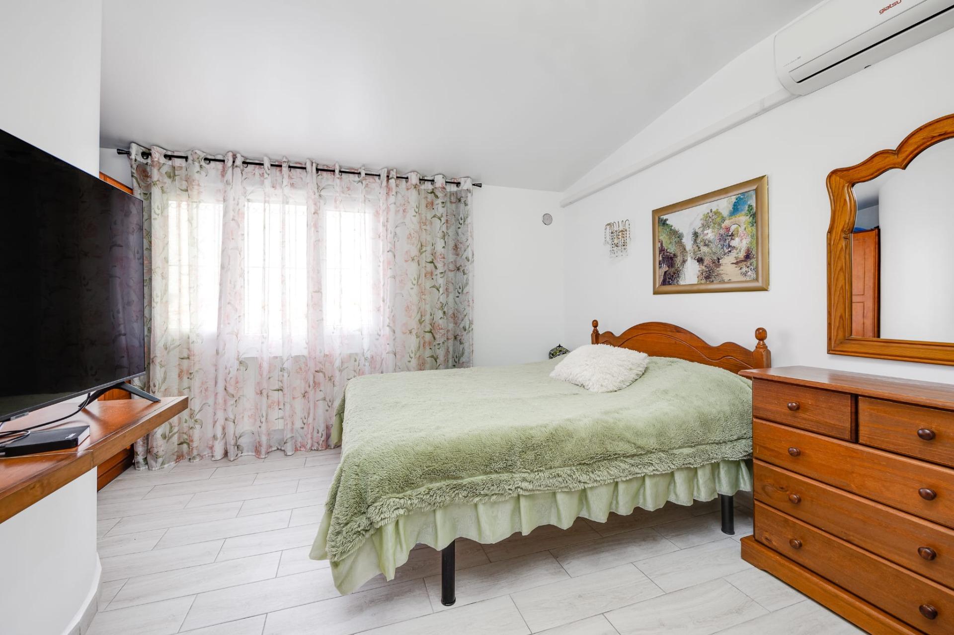 For sale - 3 Bedroom 1 Bathroom Town House in Torrevieja - Calas Blanca  - Alicante