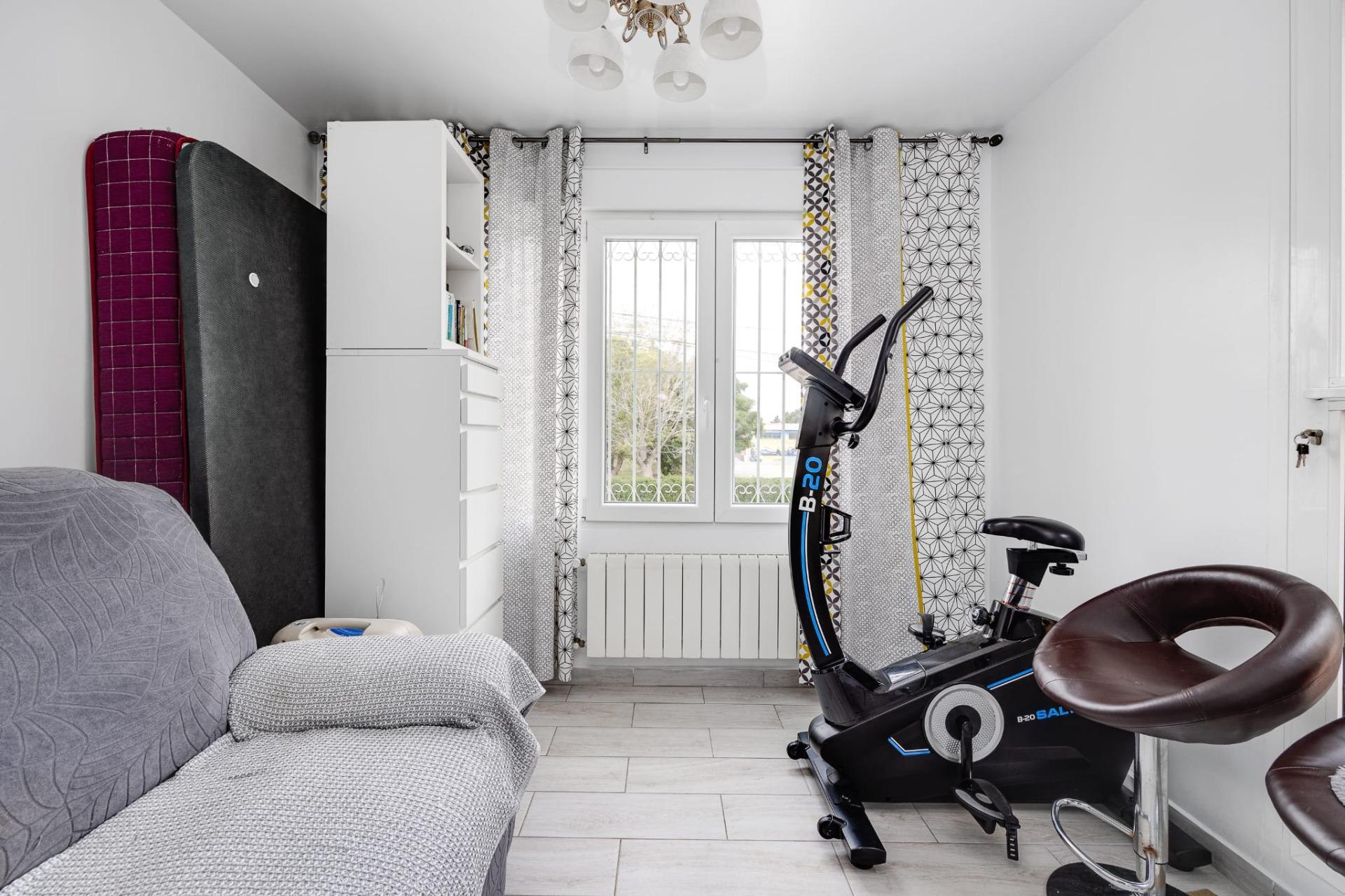 For sale - 3 Bedroom 1 Bathroom Town House in Torrevieja - Calas Blanca  - Alicante