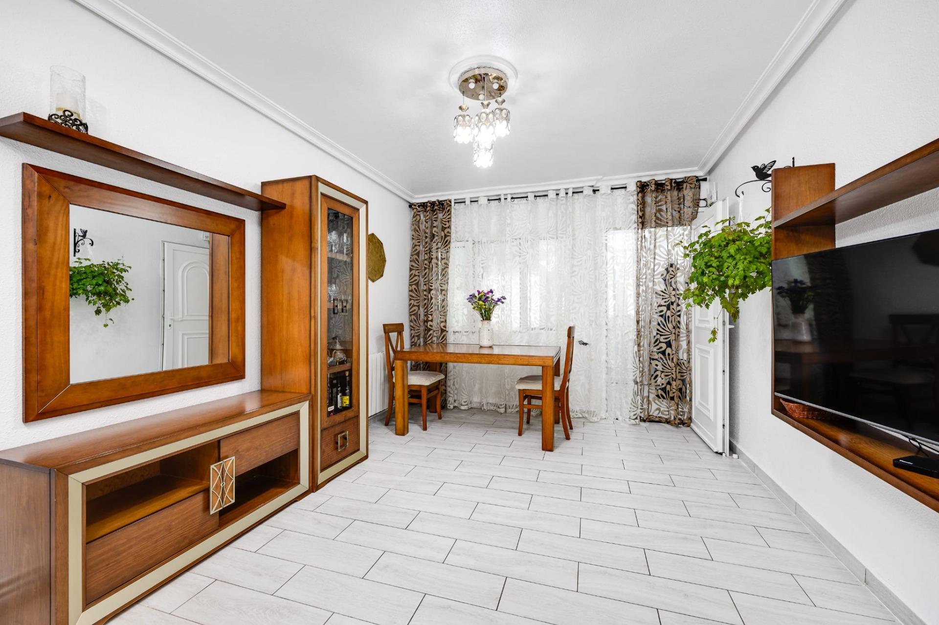 For sale - 3 Bedroom 1 Bathroom Town House in Torrevieja - Calas Blanca  - Alicante
