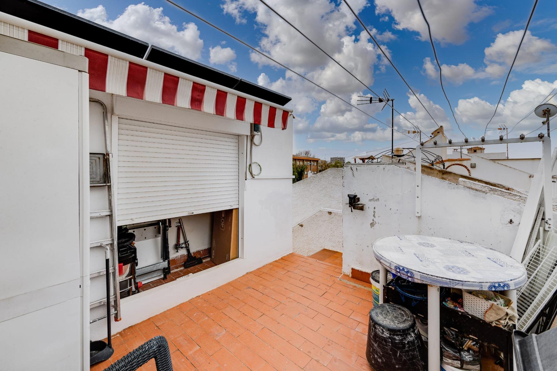 For sale - 3 Bedroom 1 Bathroom Town House in Torrevieja - Calas Blanca  - Alicante