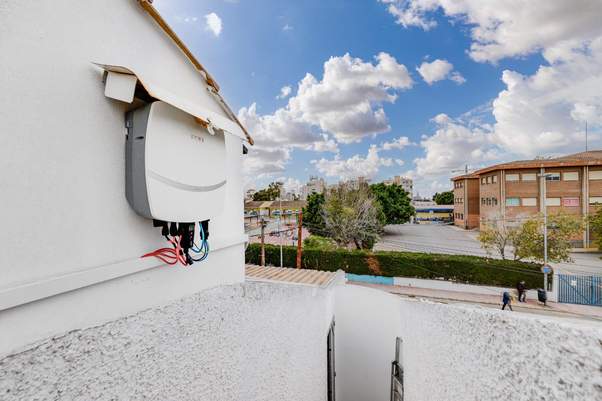 For sale - 3 Bedroom 1 Bathroom Town House in Torrevieja - Calas Blanca  - Alicante
