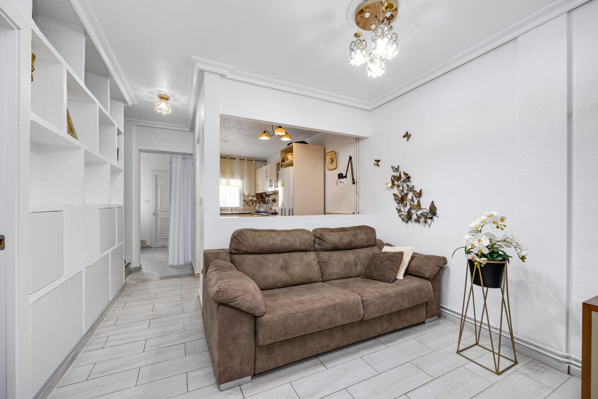 For sale - 3 Bedroom 1 Bathroom Town House in Torrevieja - Calas Blanca  - Alicante