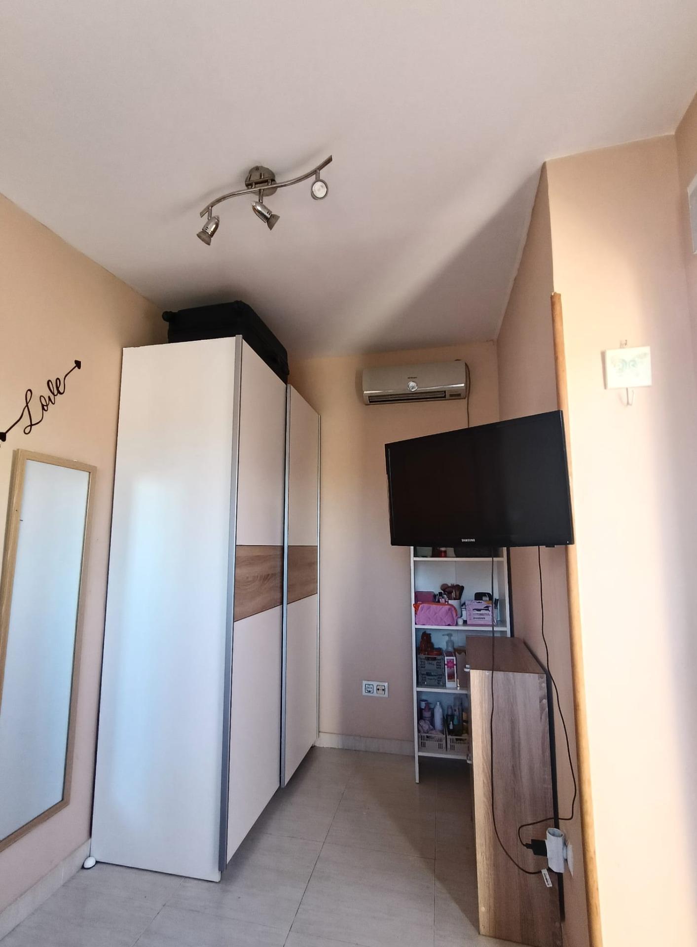 For sale - 4 Bedroom 1 Bathroom Town House in Torrevieja - Torretas  - Alicante