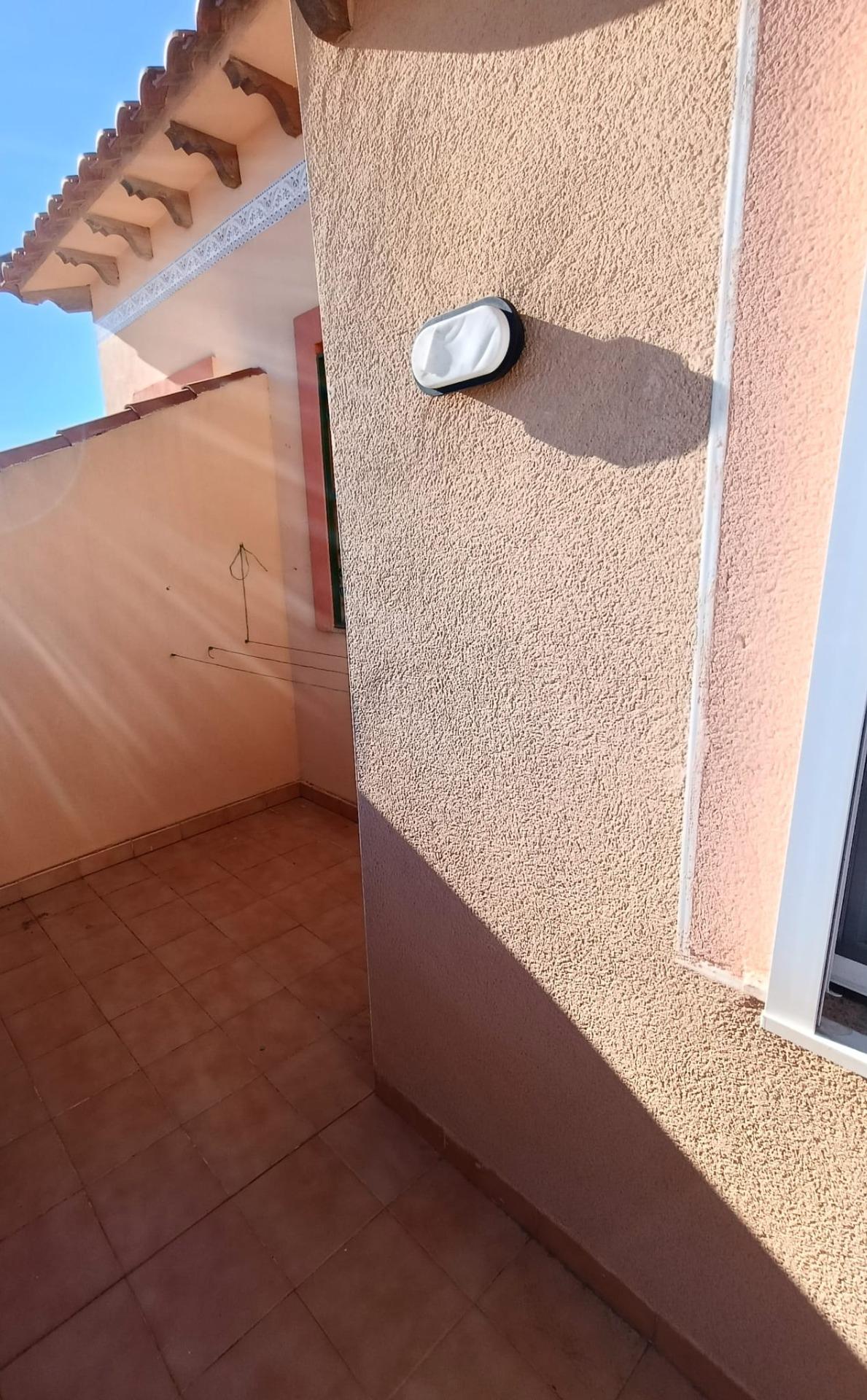 For sale - 4 Bedroom 1 Bathroom Town House in Torrevieja - Torretas  - Alicante