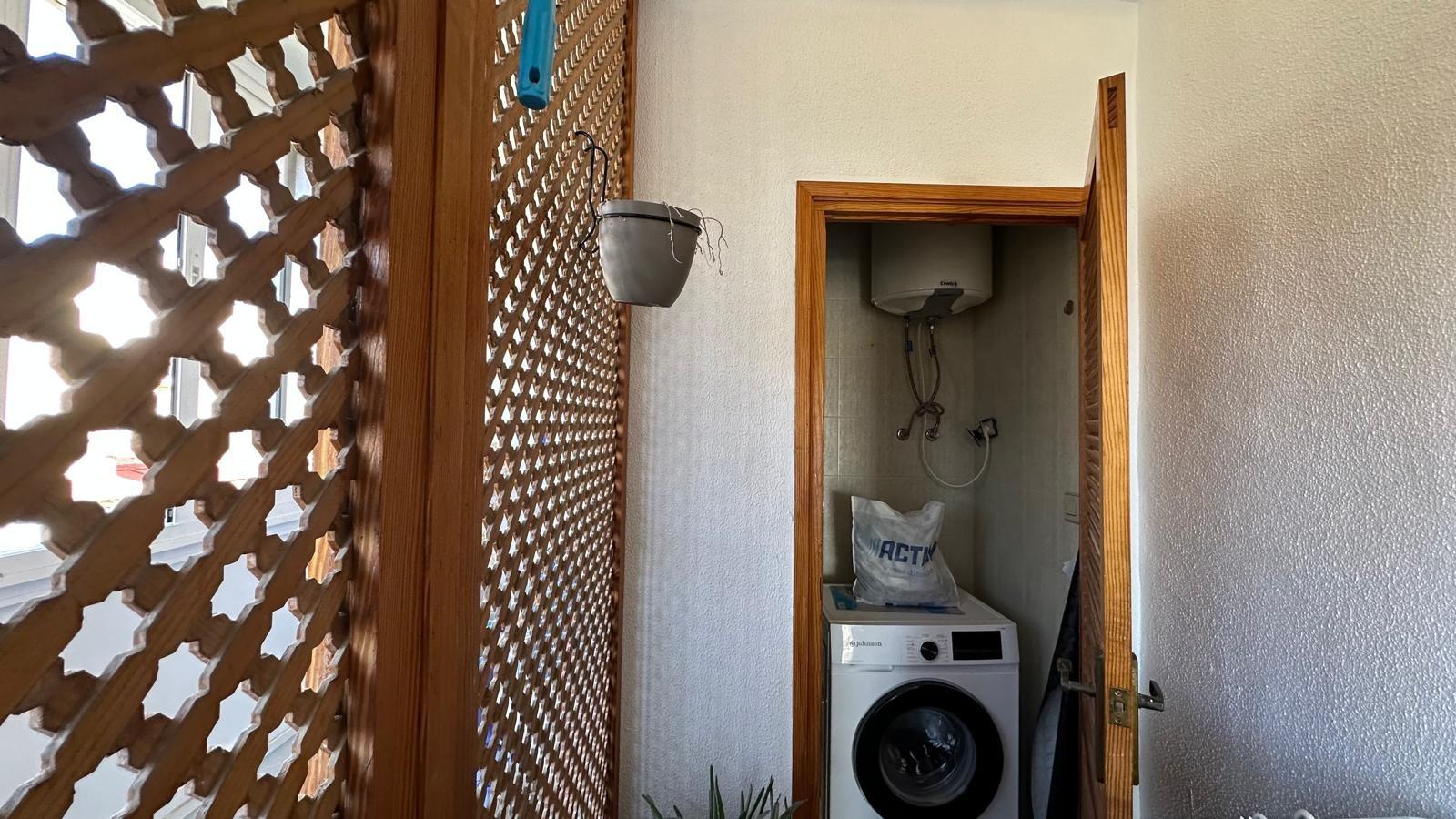 For sale - 2 Bedroom 1 Bathroom Apartment in Torrevieja - Centro  - Alicante