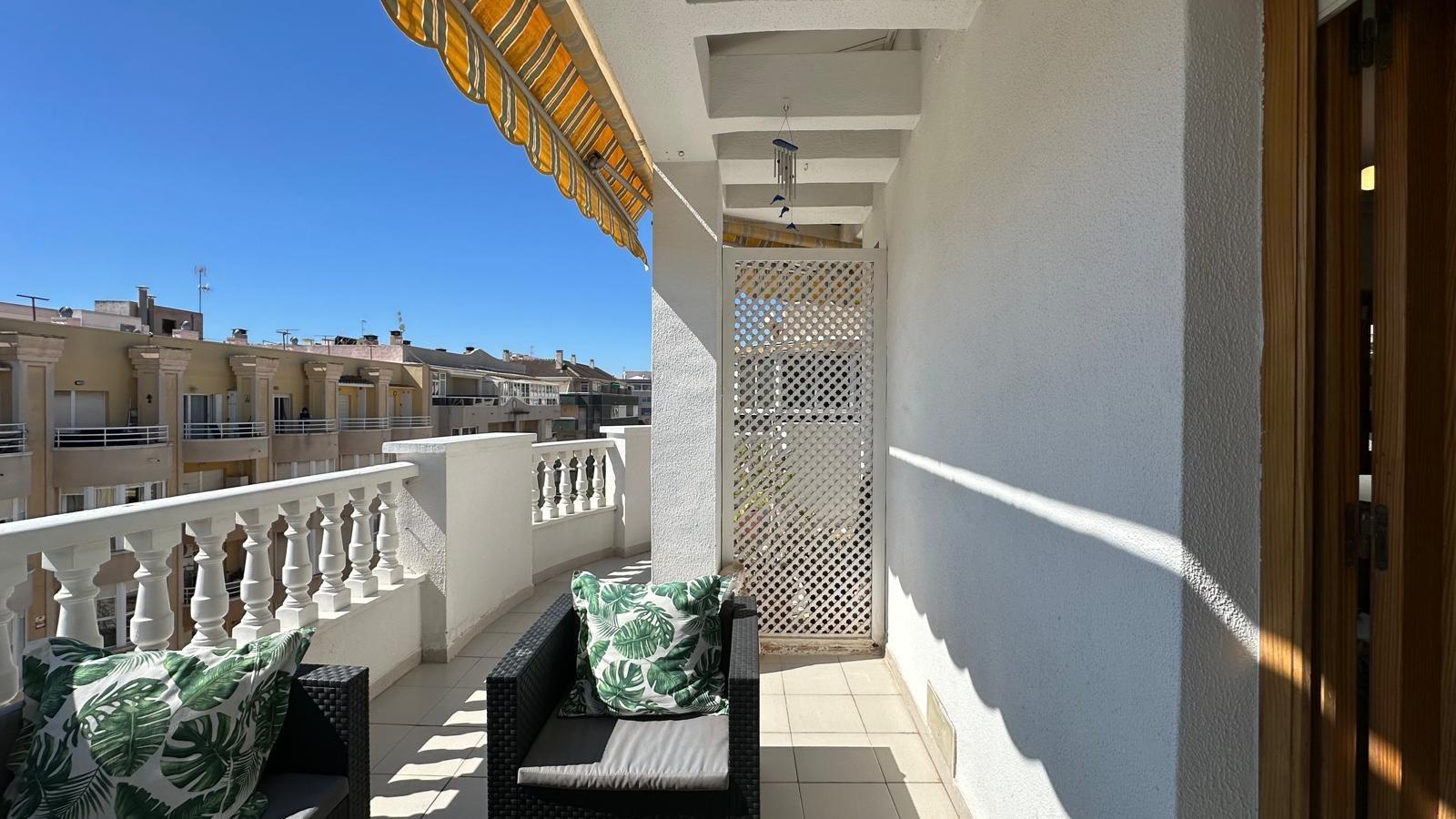 For sale - 2 Bedroom 1 Bathroom Apartment in Torrevieja - Centro  - Alicante