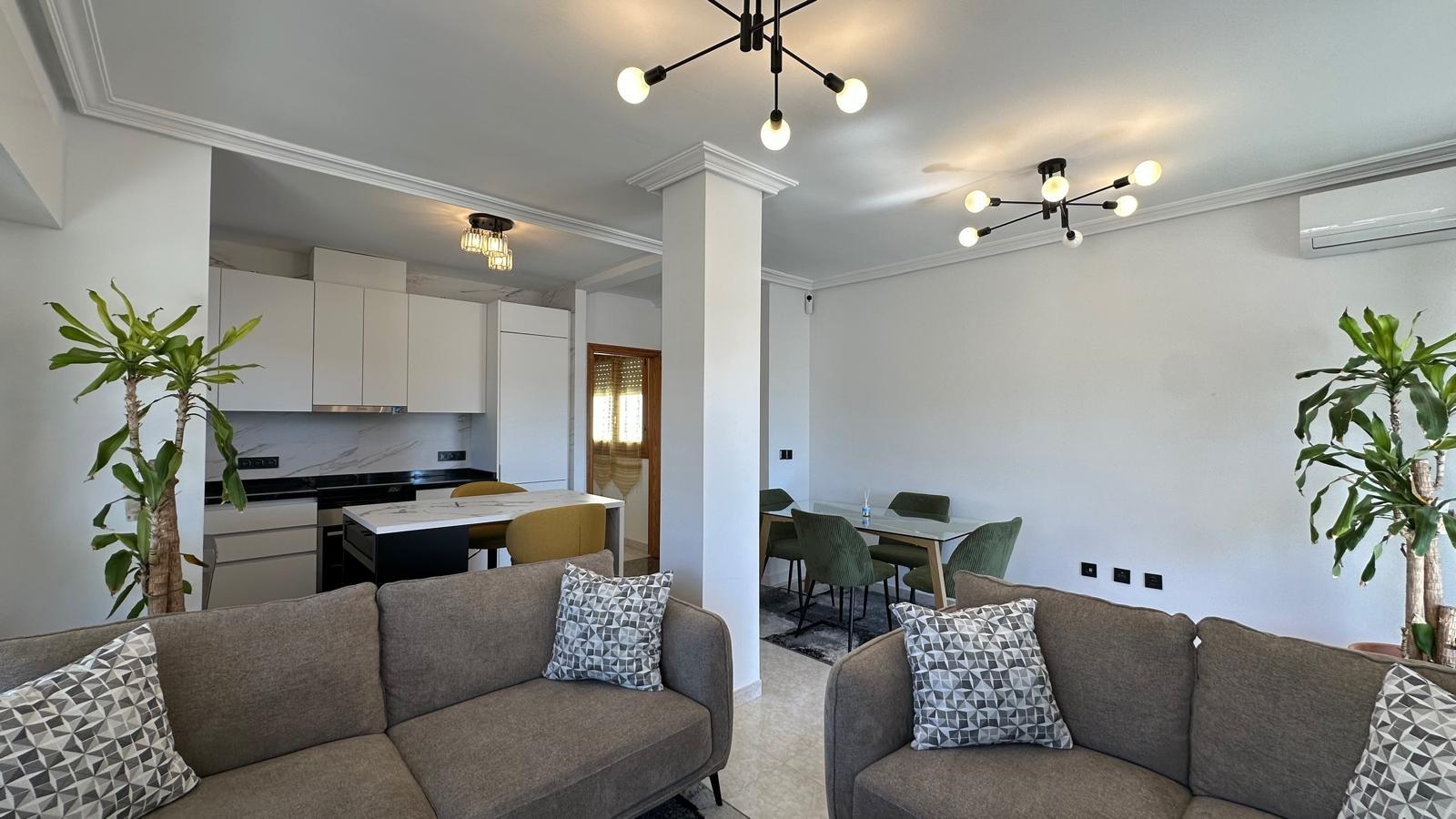 For sale - 2 Bedroom 1 Bathroom Apartment in Torrevieja - Centro  - Alicante