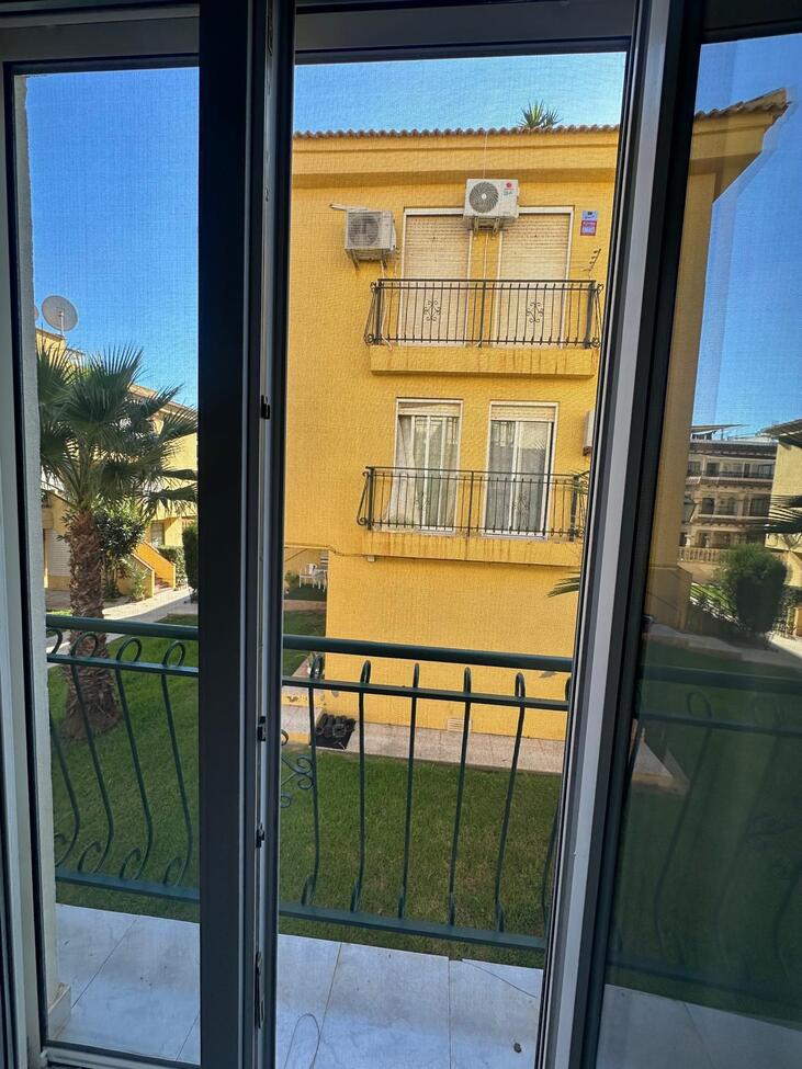 For sale - 3 Bedroom 1 Bathroom Apartment in Torrevieja - La Veleta  - Alicante