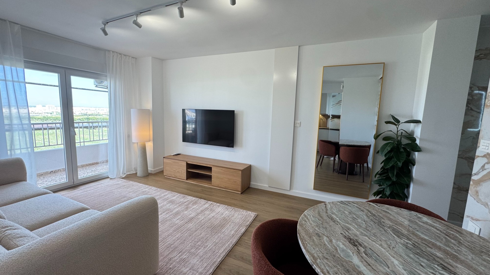 For sale - 2 Bedroom 1 Bathroom Apartment in Torrevieja - Costa Blanca  - Alicante